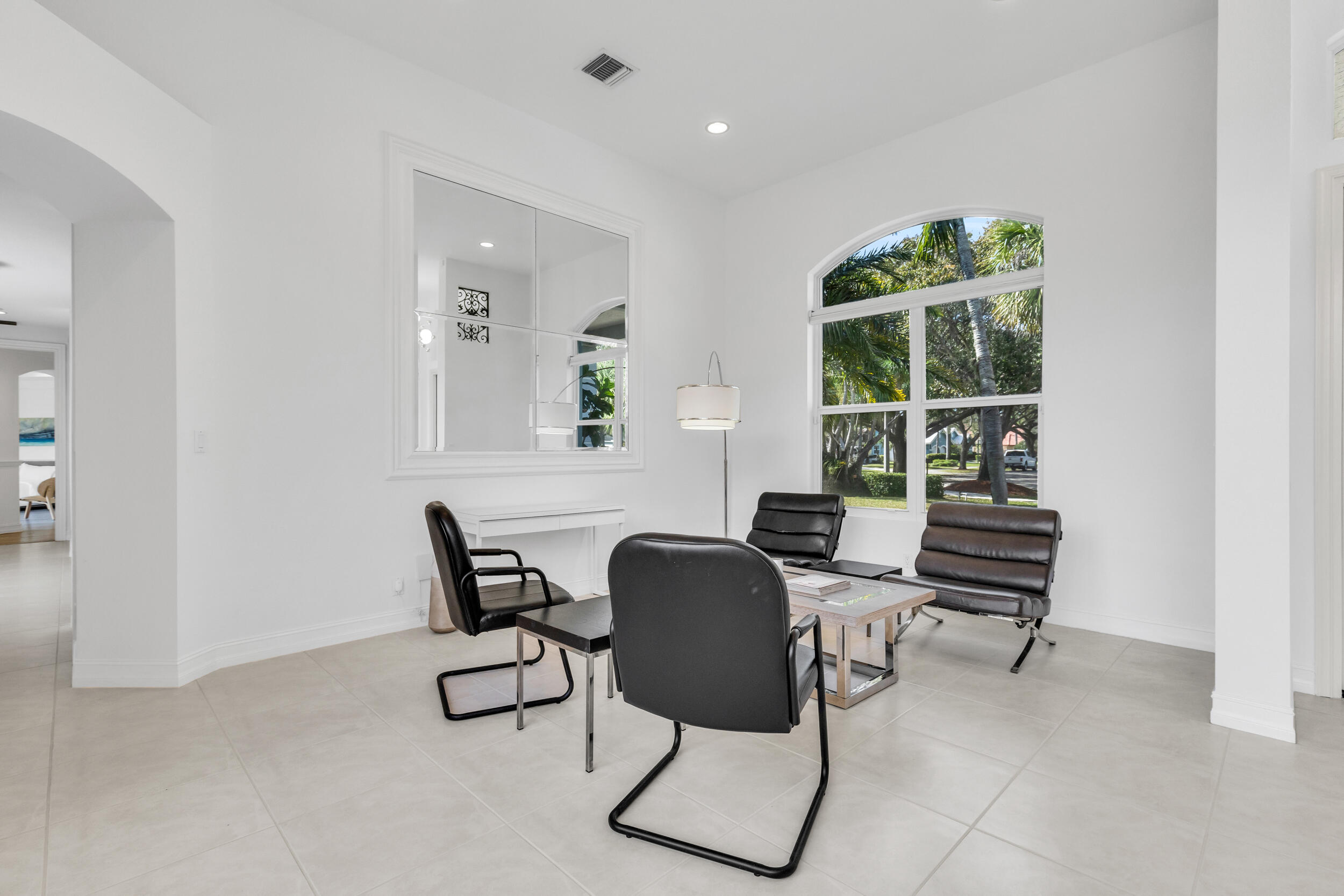 2375 Rabbit Hollowe Circle