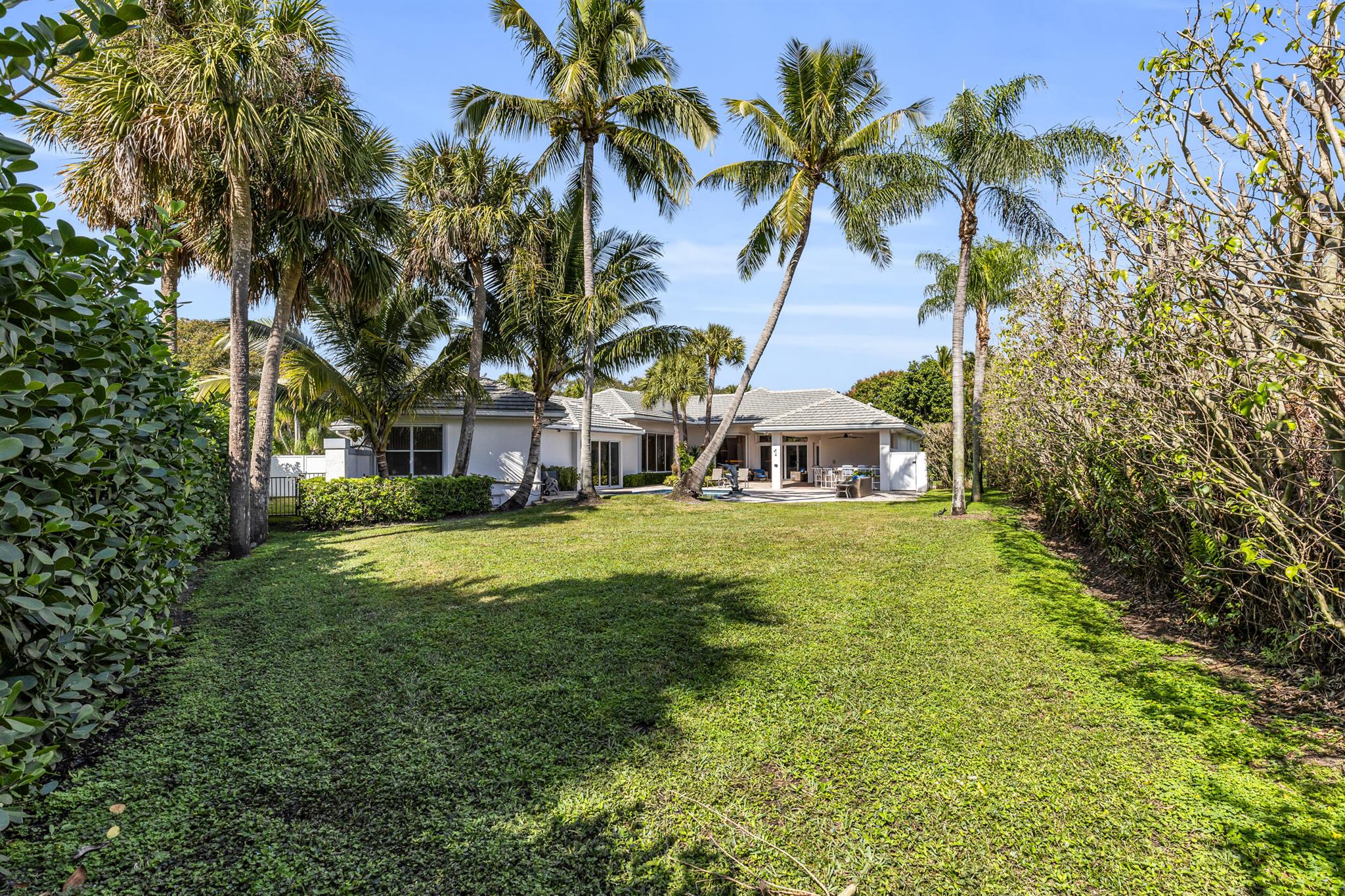 2375 Rabbit Hollowe Circle