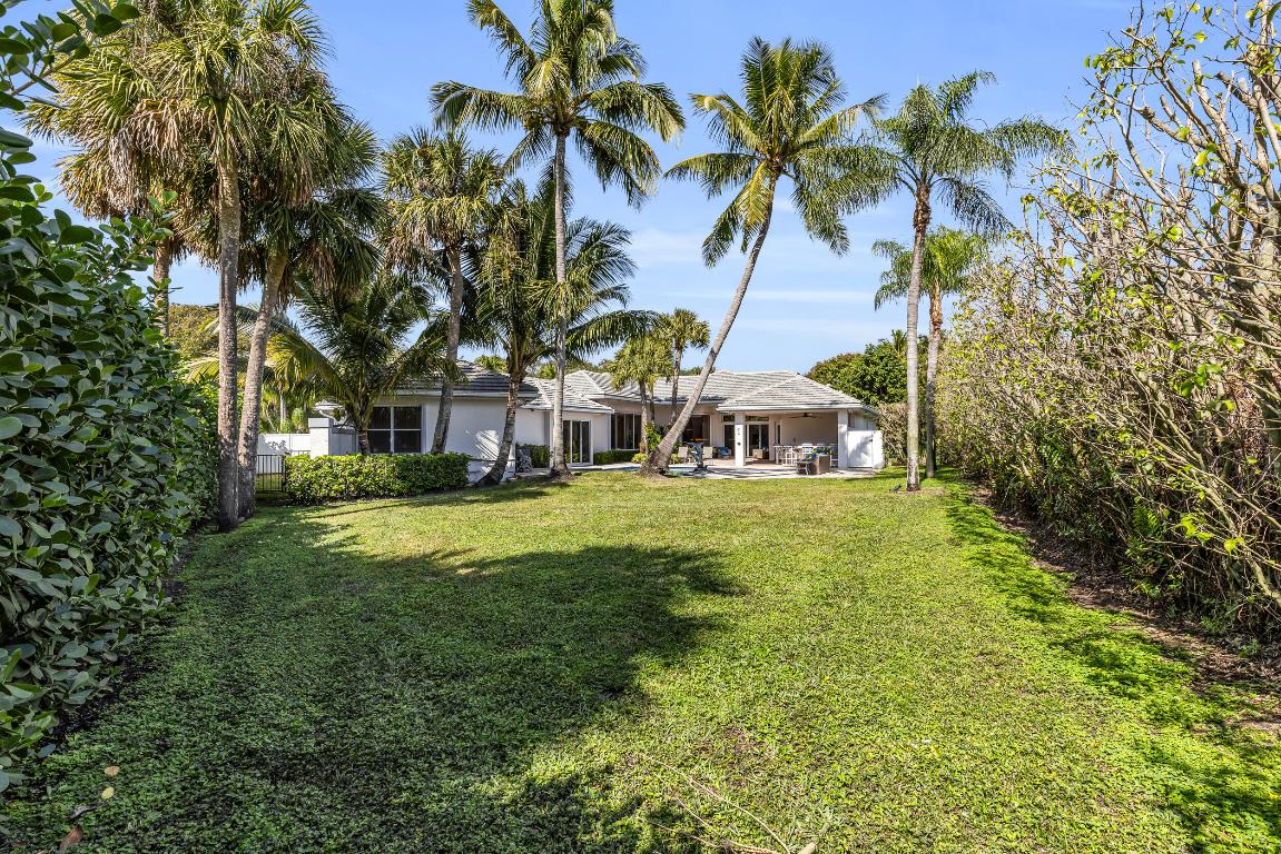 2375 Rabbit Hollowe Circle