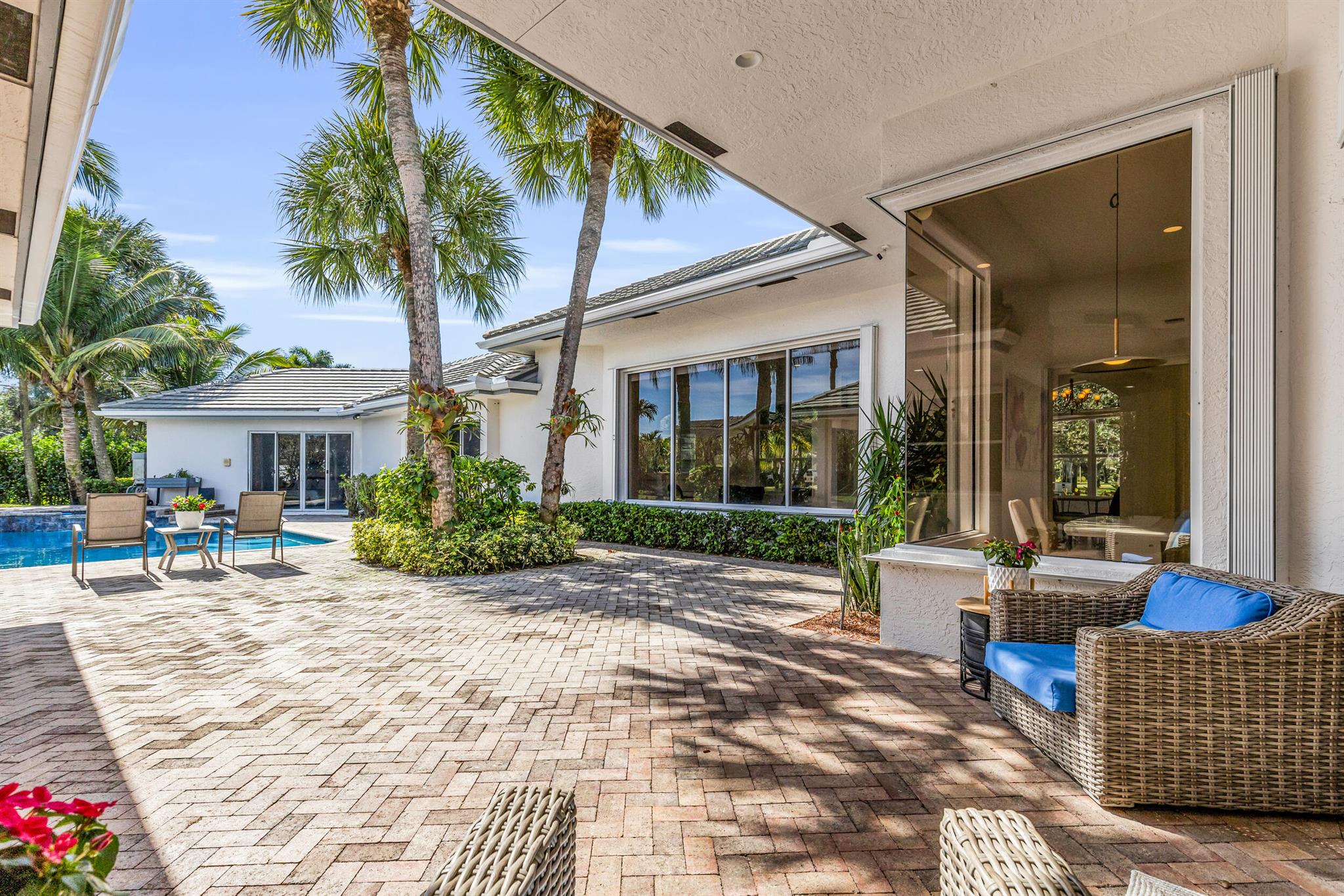 2375 Rabbit Hollowe Circle