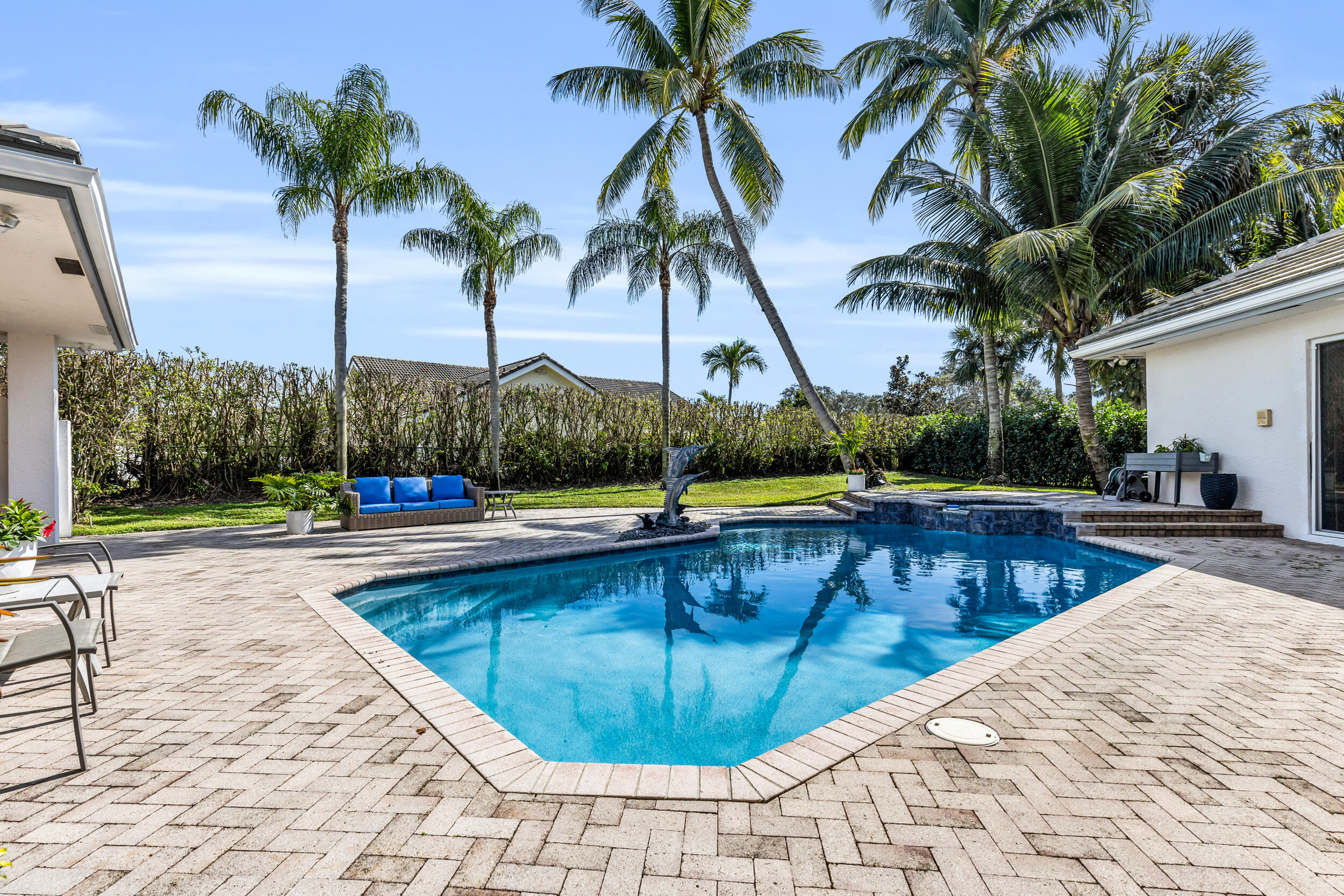 2375 Rabbit Hollowe Circle