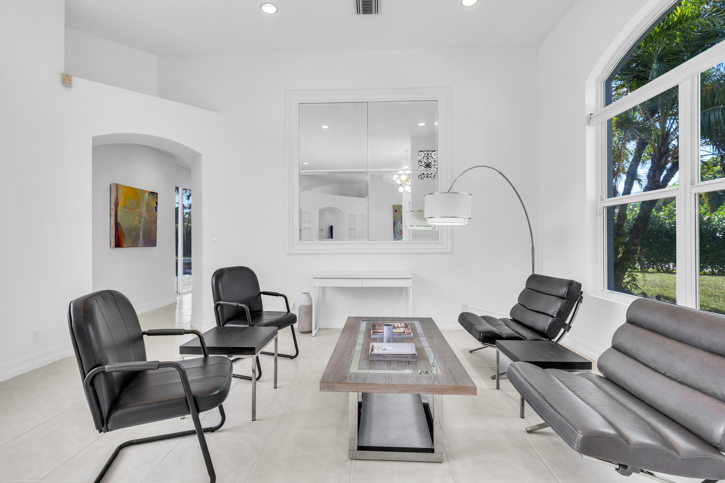 2375 Rabbit Hollowe Circle