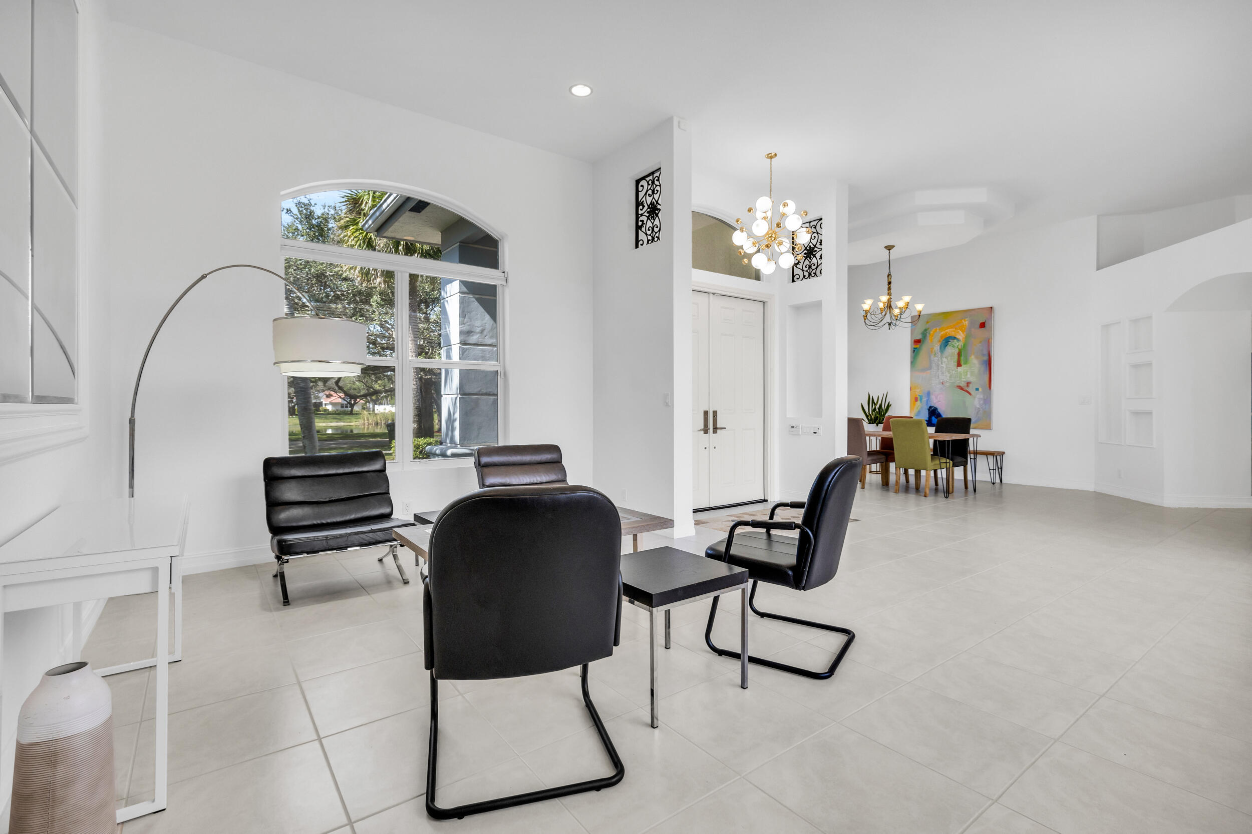 2375 Rabbit Hollowe Circle