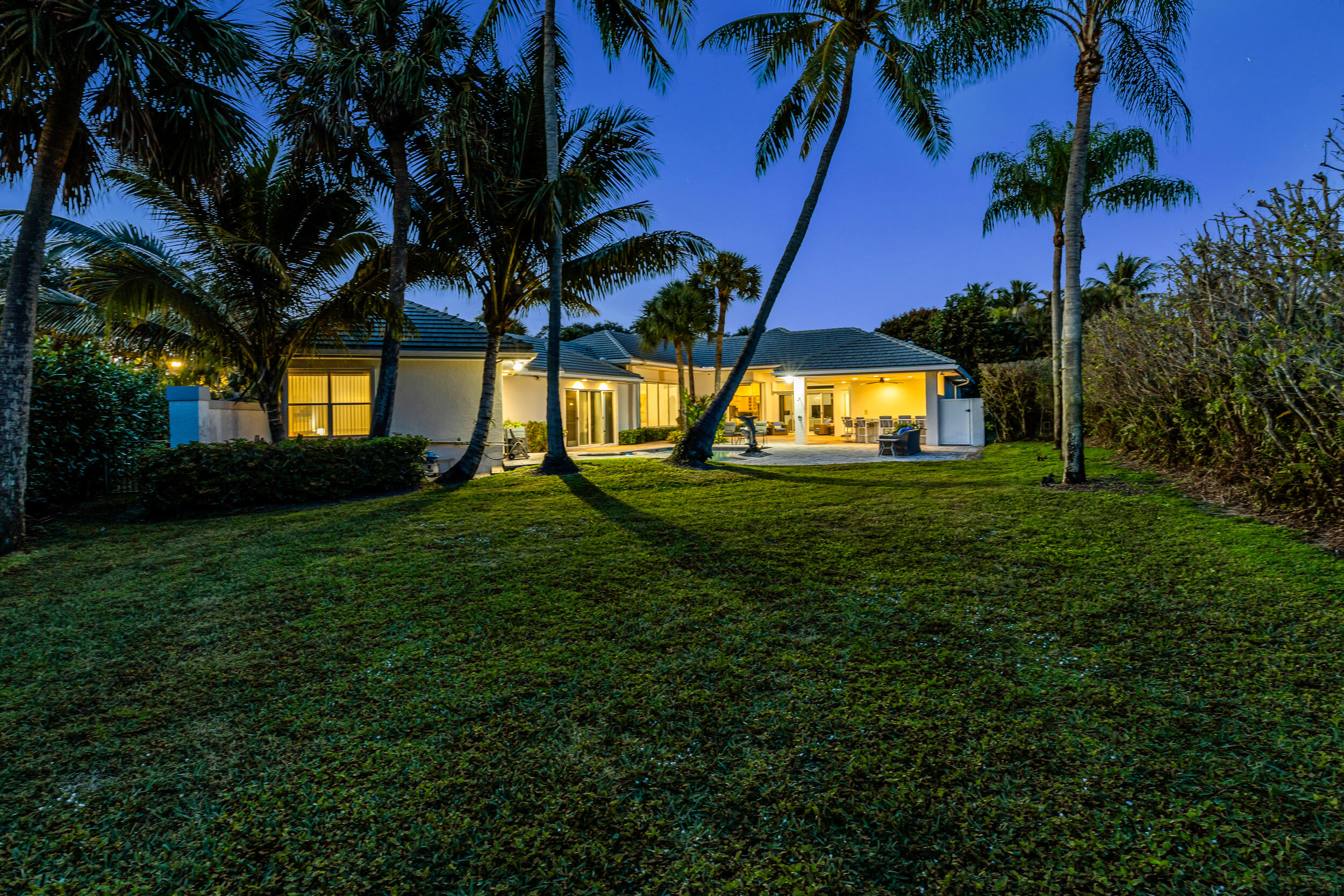 2375 Rabbit Hollowe Circle