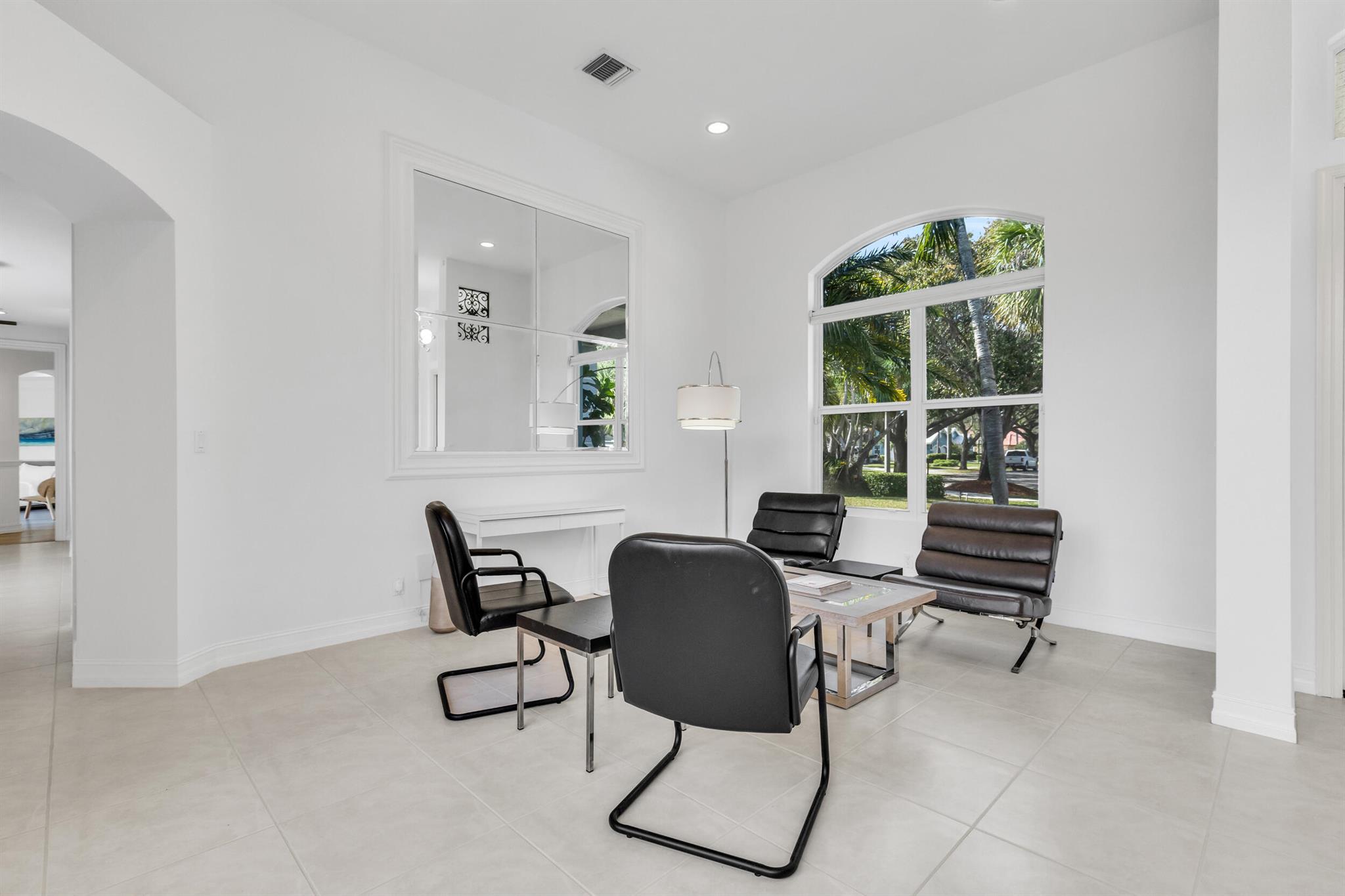 2375 Rabbit Hollowe Circle