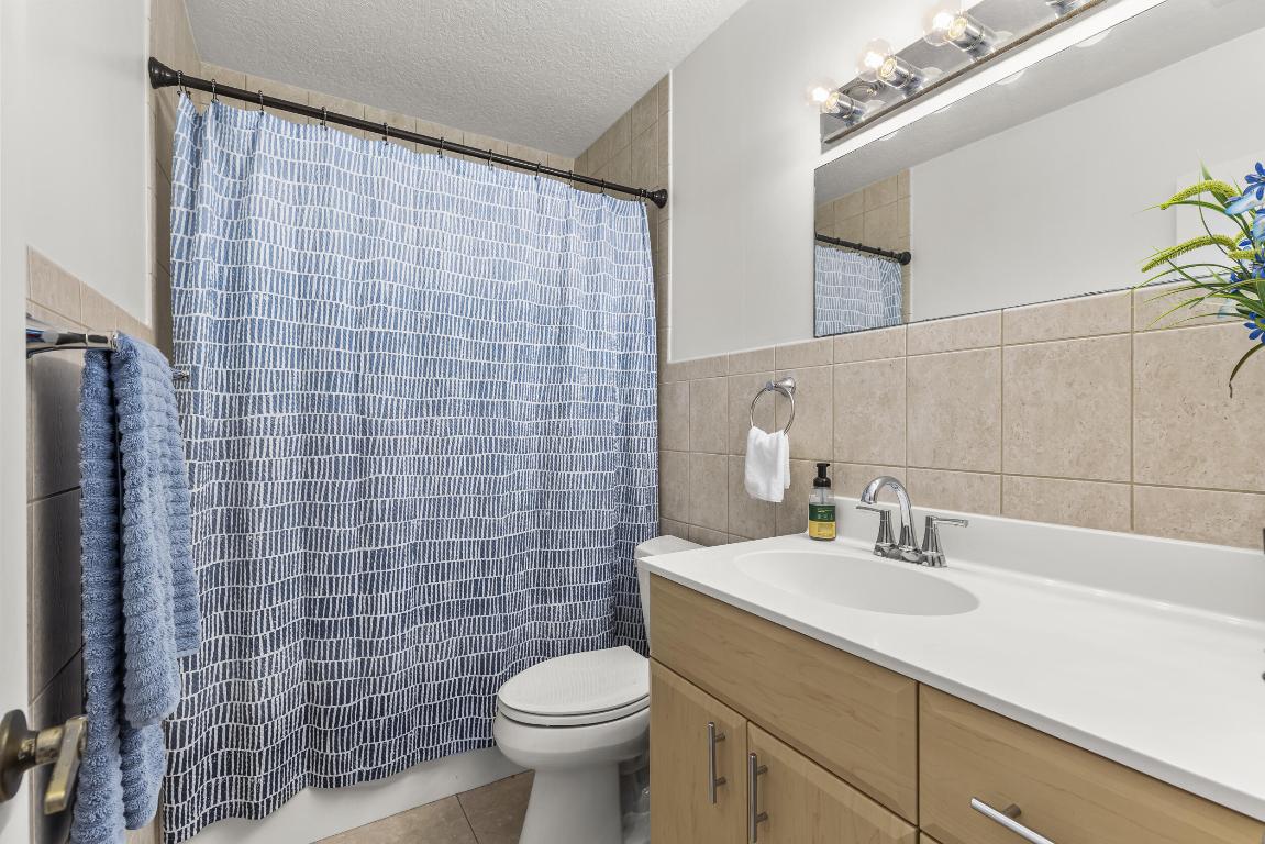 1896 Palmland Drive A