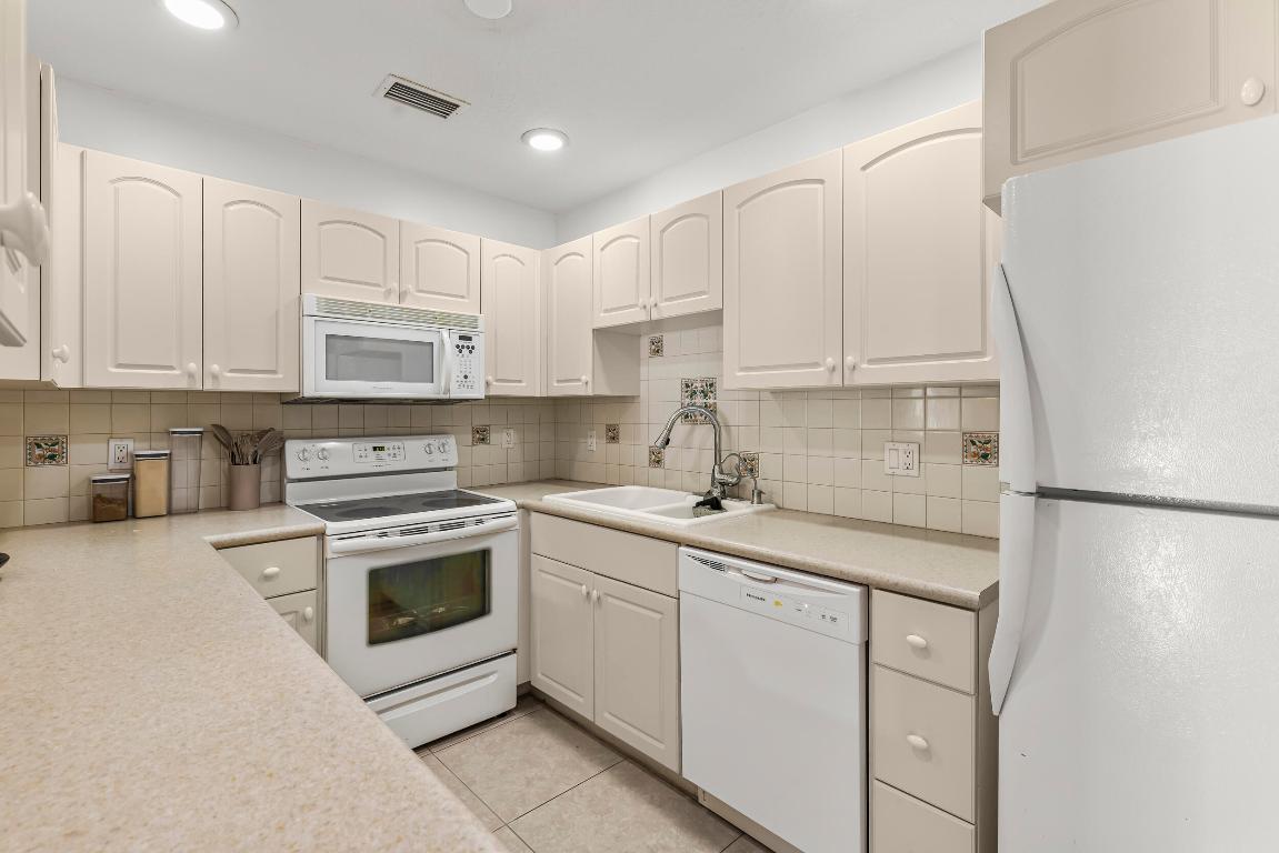 1896 Palmland Drive A