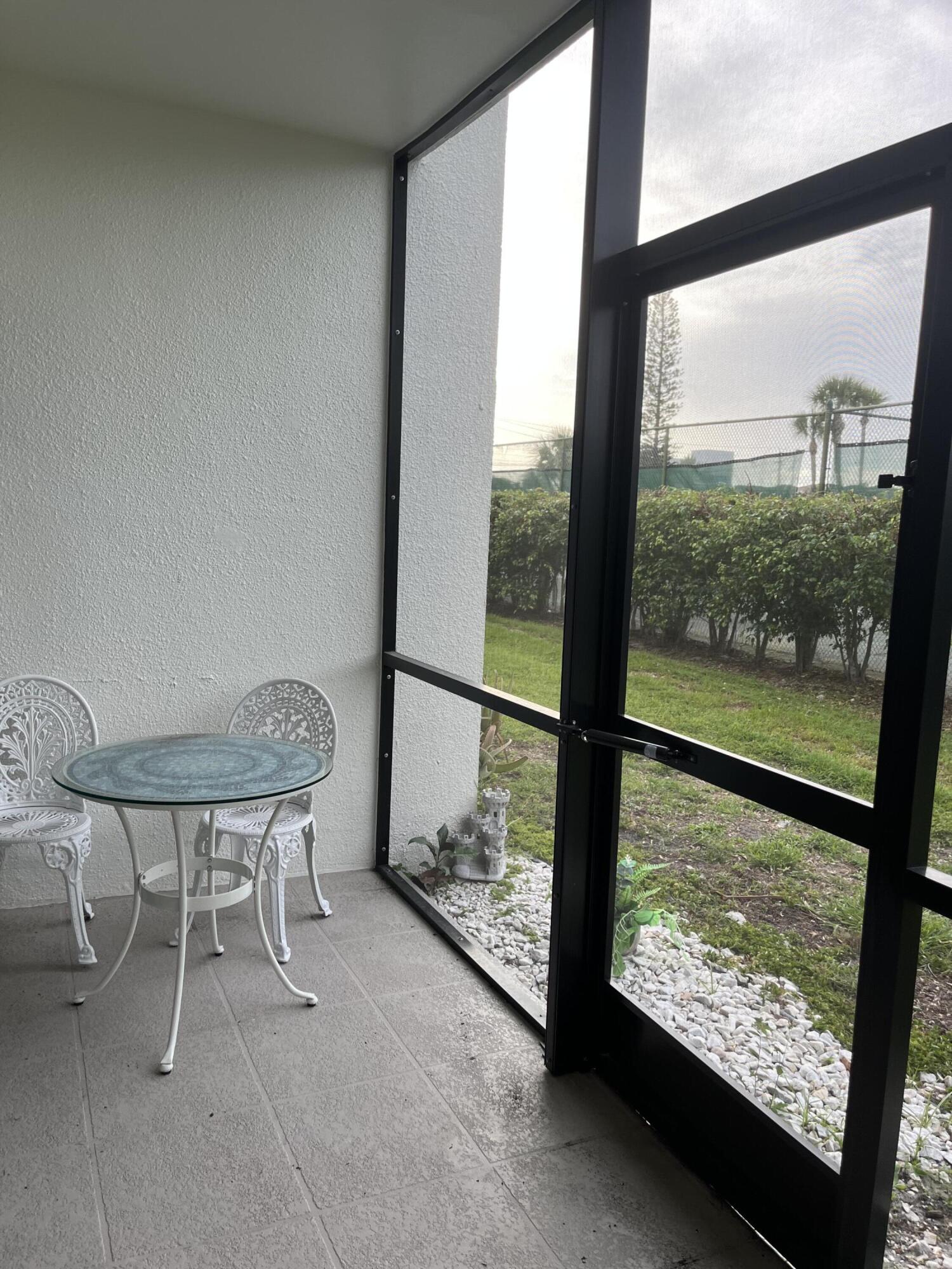 1605 S Us Highway 1 V4-101