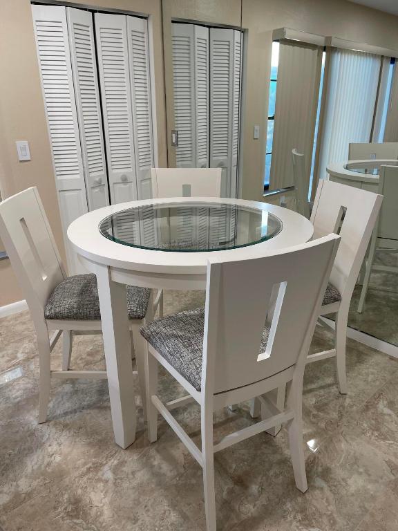 1605 S Us Highway 1 V4-101