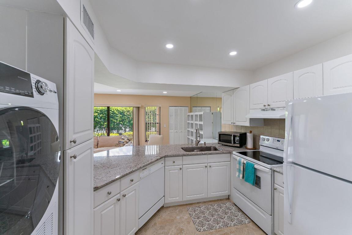 1605 S Us Highway 1 V4-101