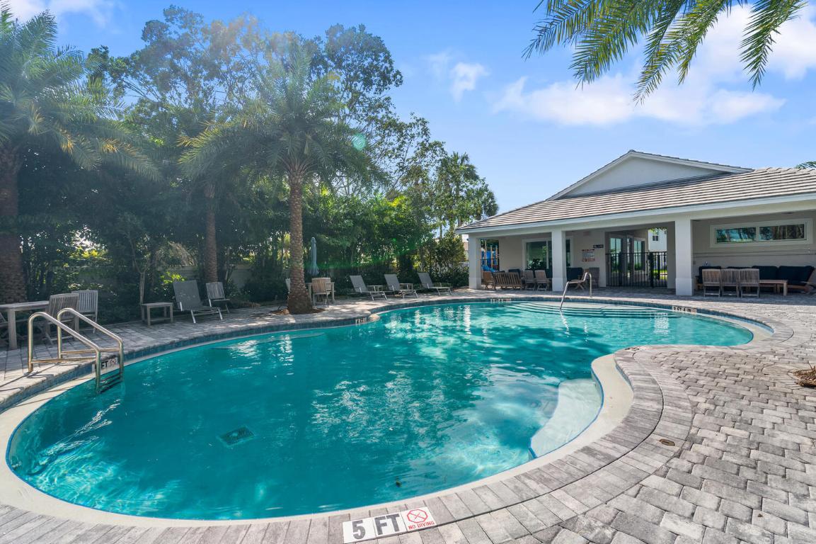 525 Spoonbill Terrace