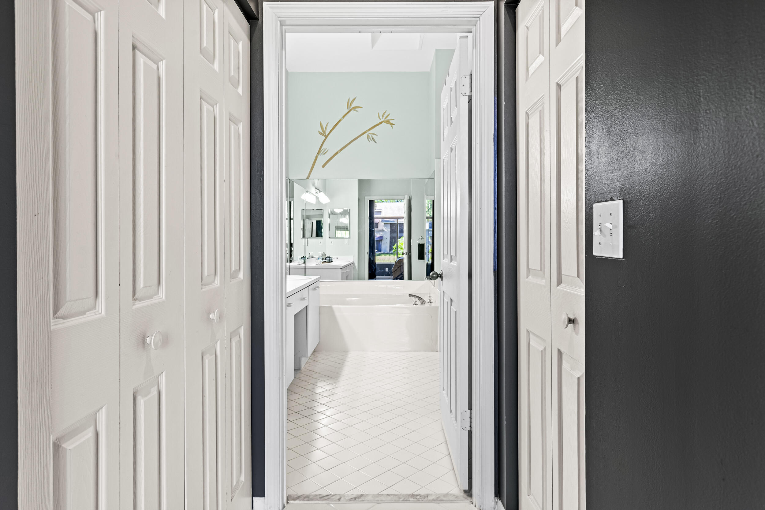 5405 Monterey Circle 25