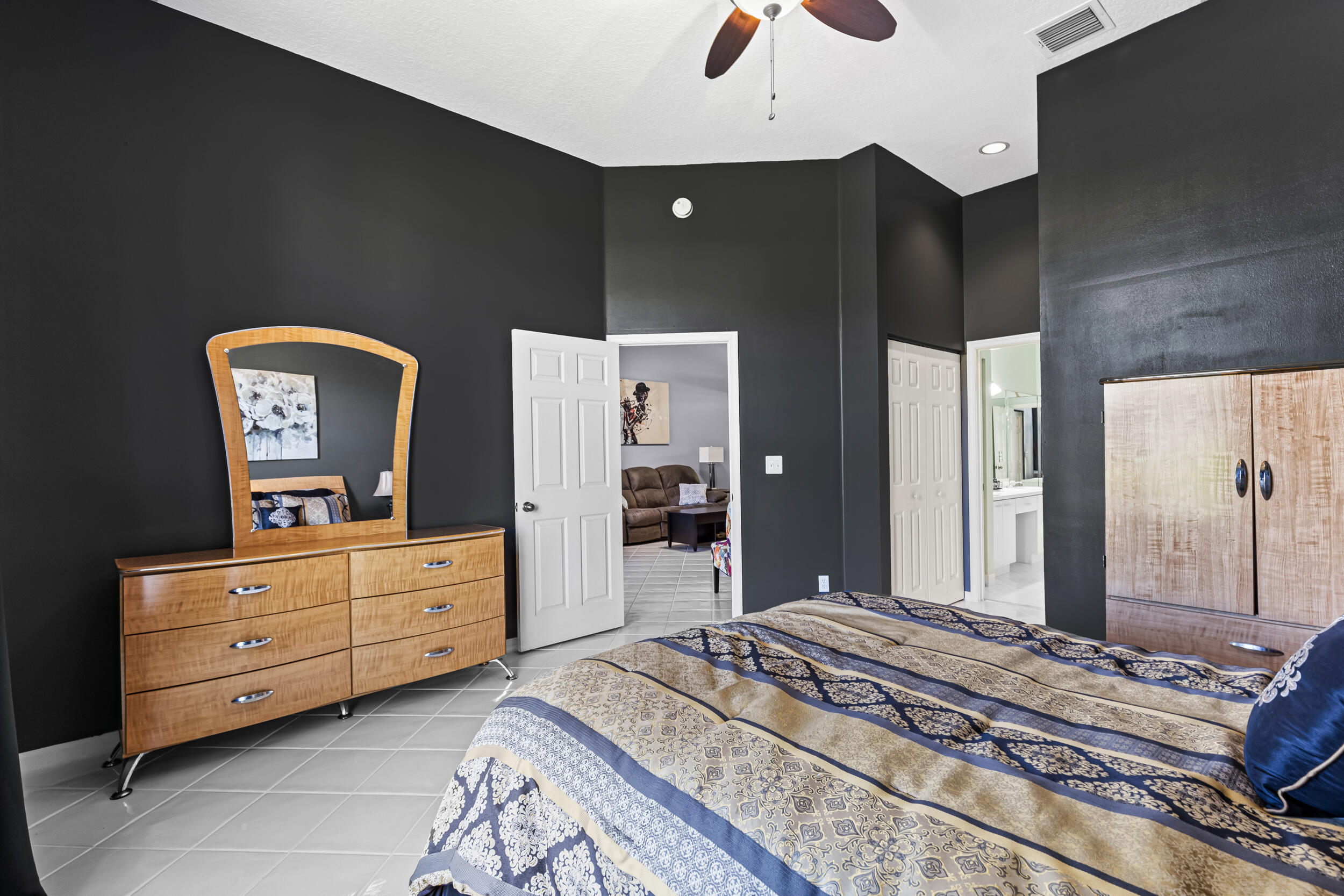 5405 Monterey Circle 25