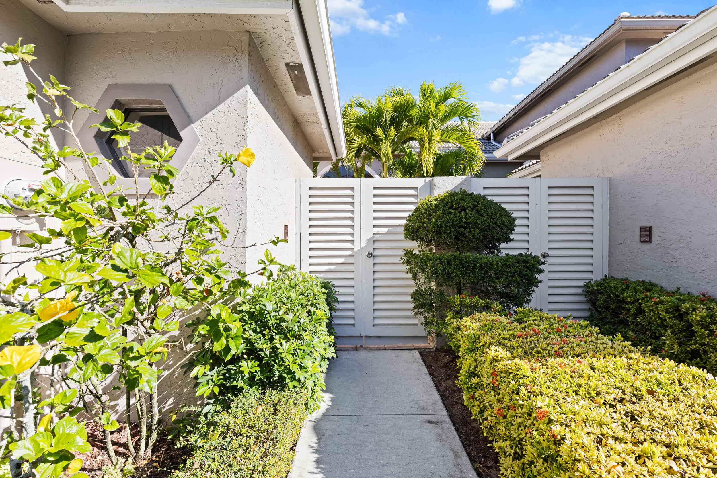 5465 Monterey Circle 16