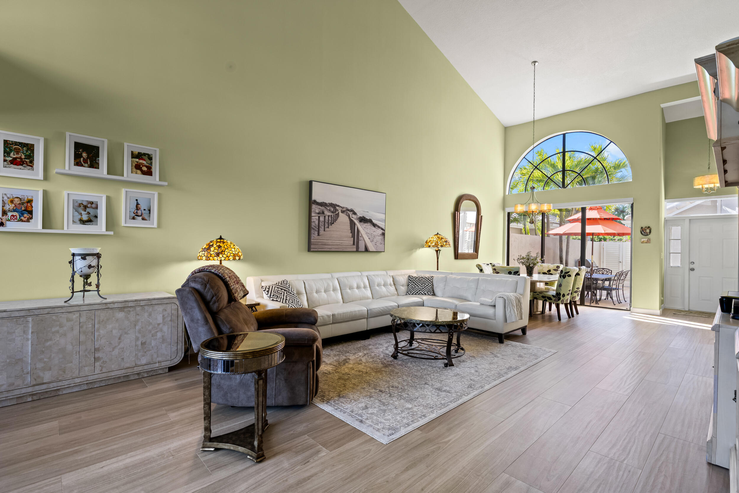 5465 Monterey Circle 16