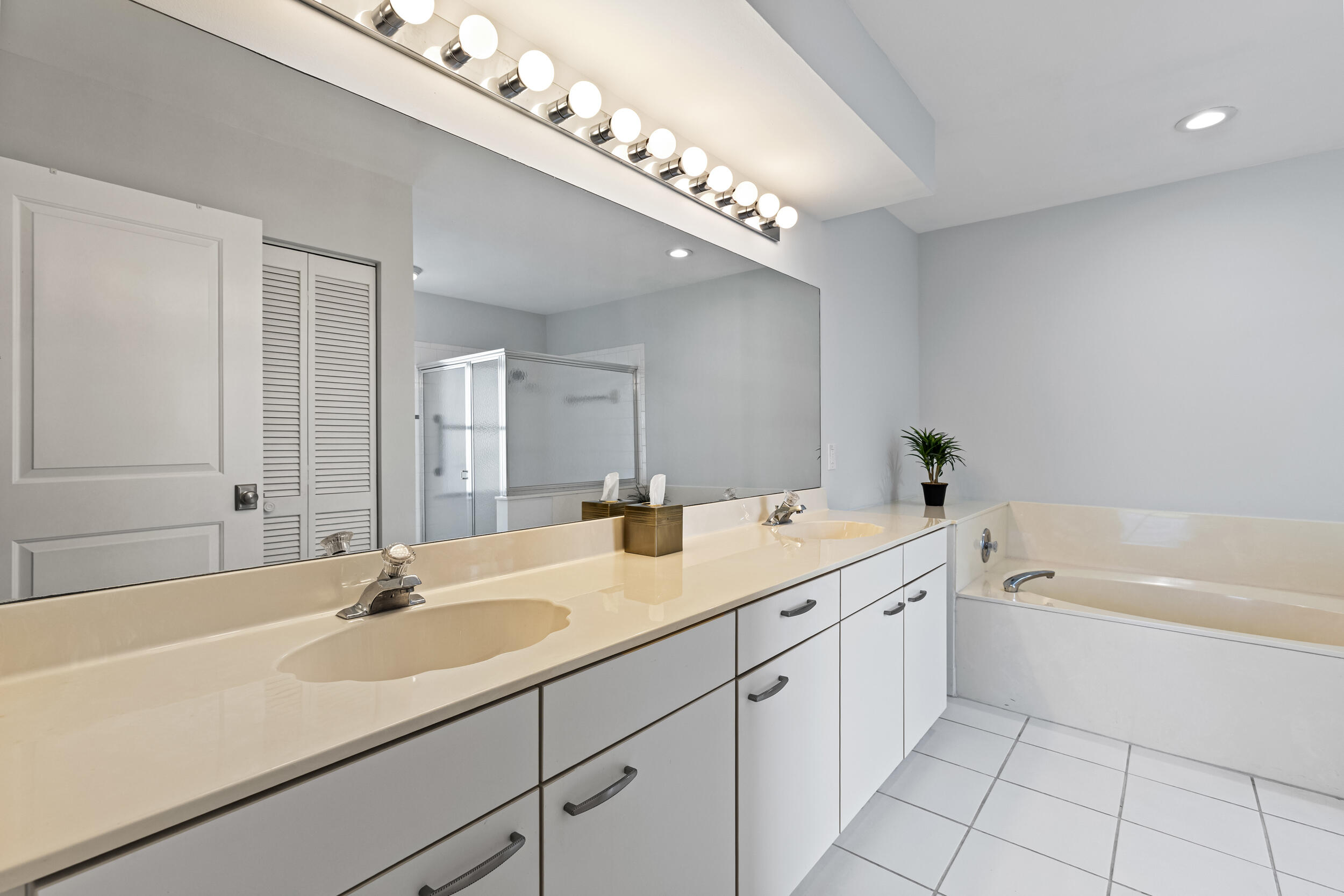 5465 Monterey Circle 16