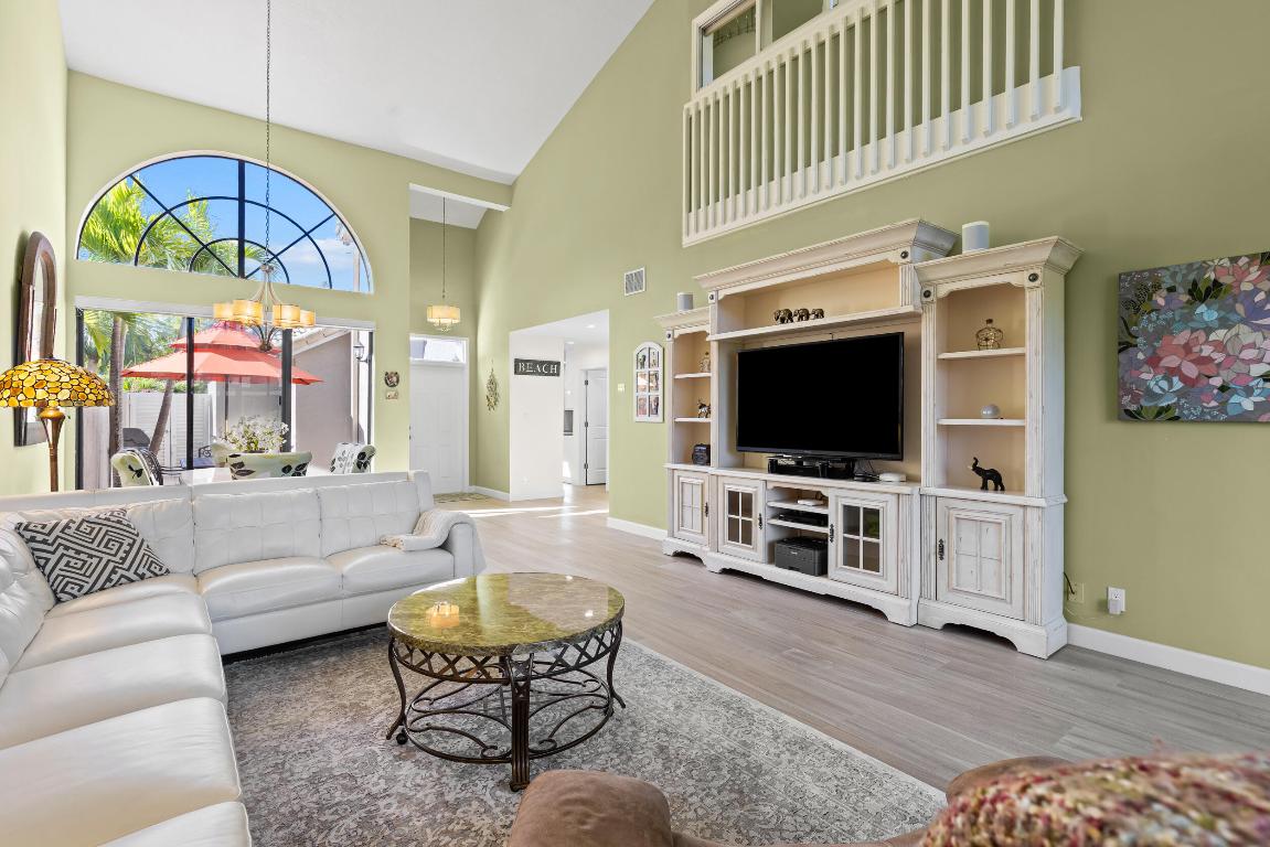 5465 Monterey Circle 16