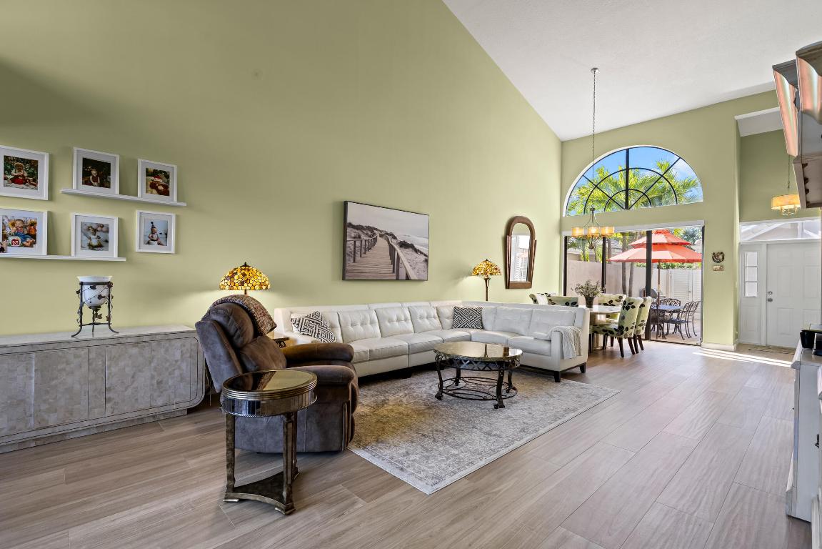 5465 Monterey Circle 16