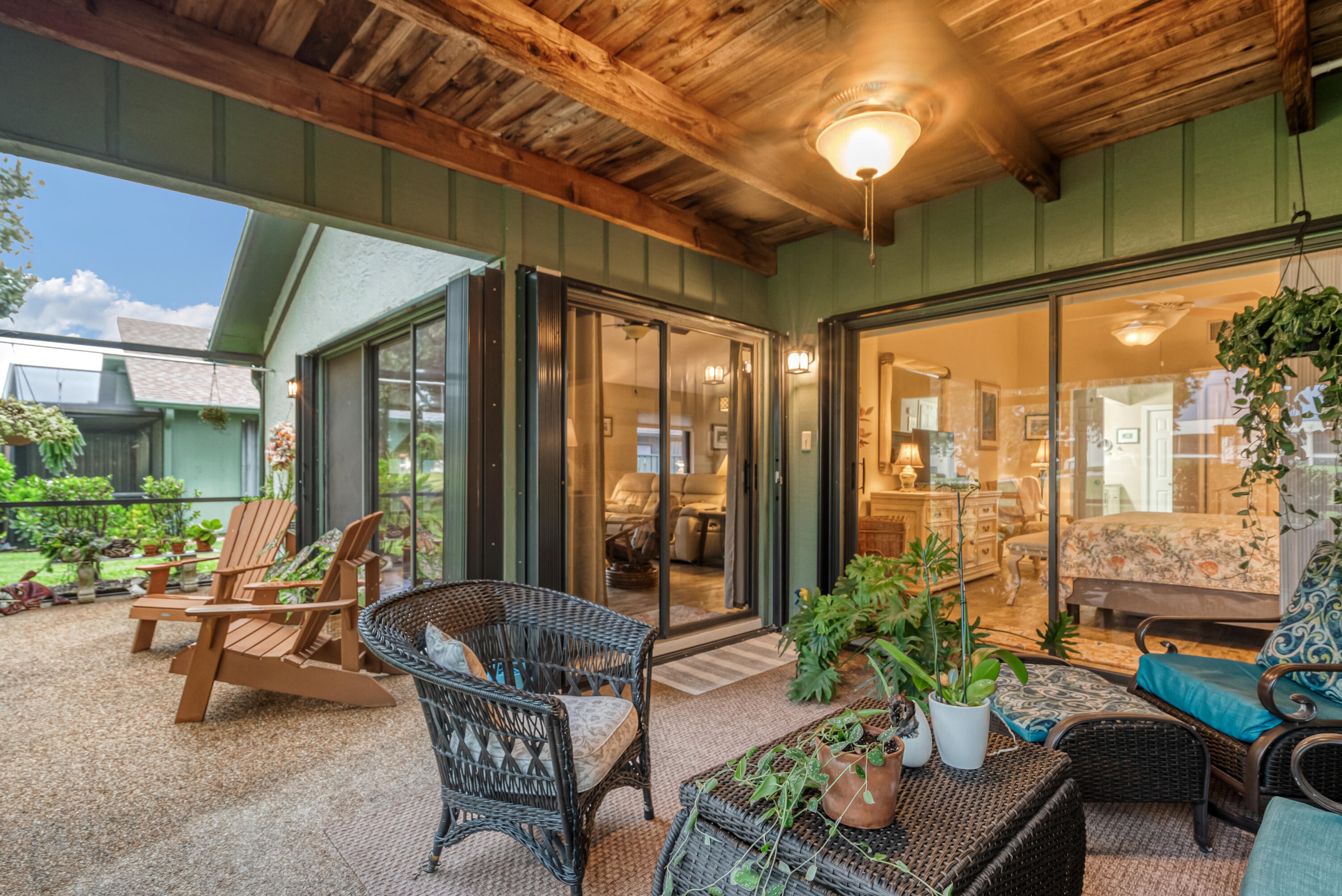 6825 SE Bunker Hill Drive