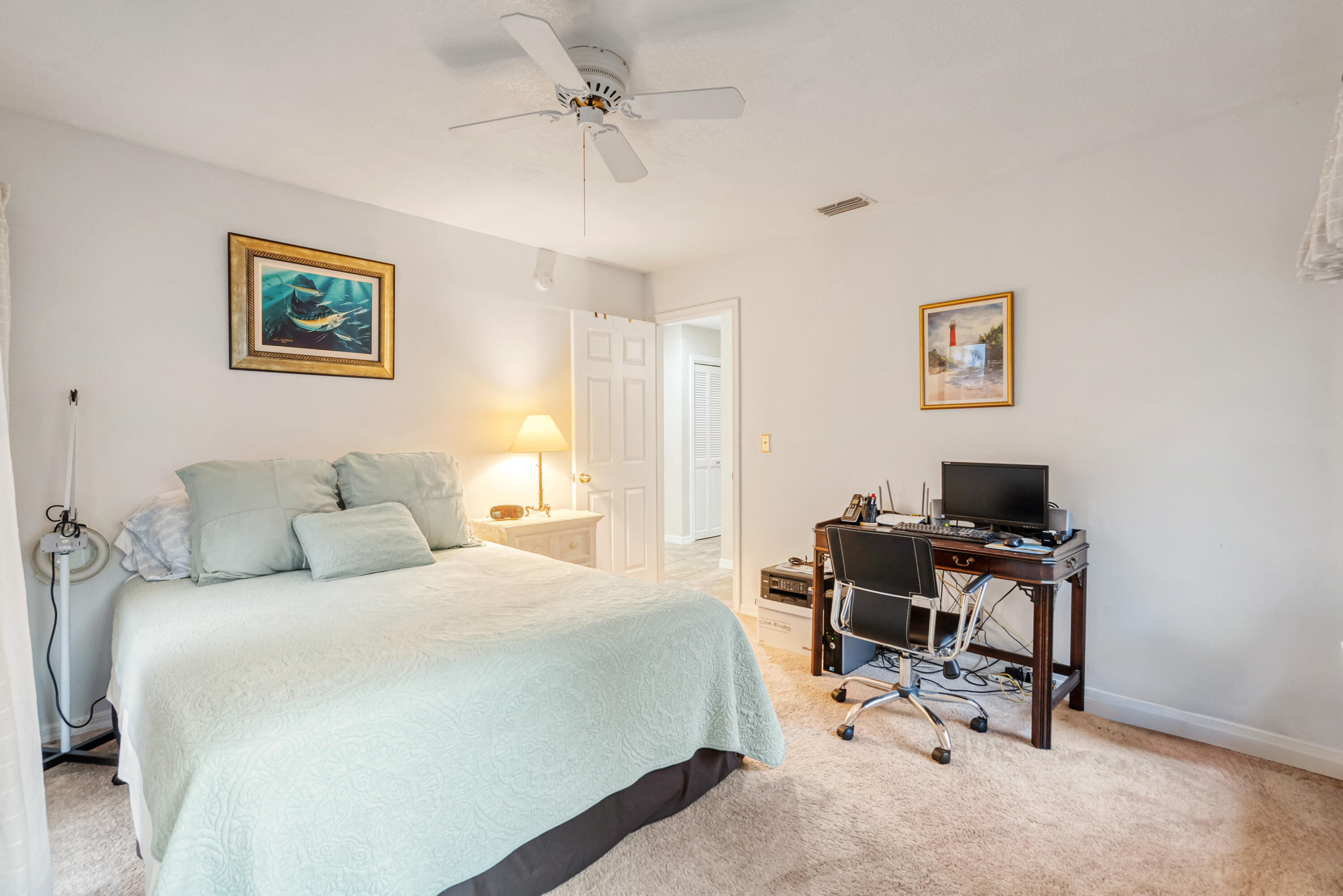 6825 SE Bunker Hill Drive