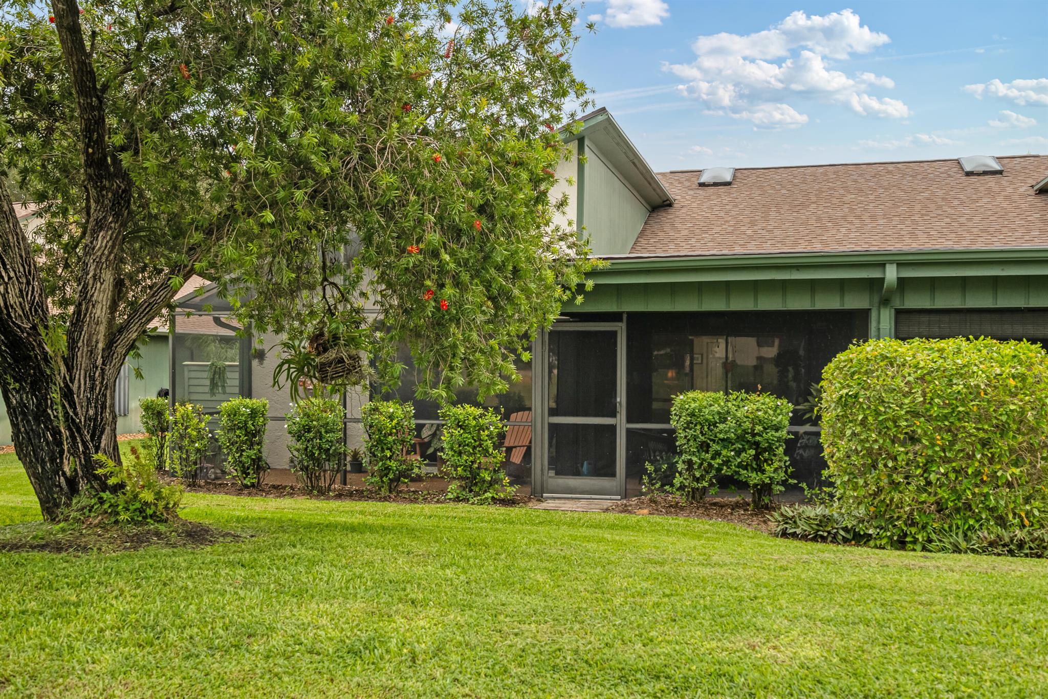 6825 SE Bunker Hill Drive