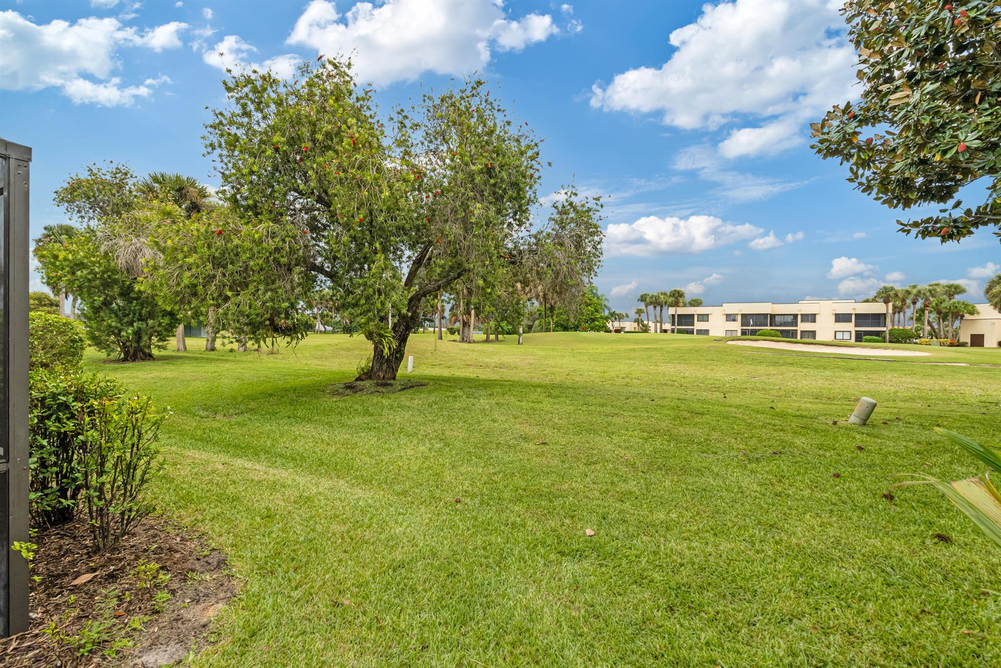 6825 SE Bunker Hill Drive