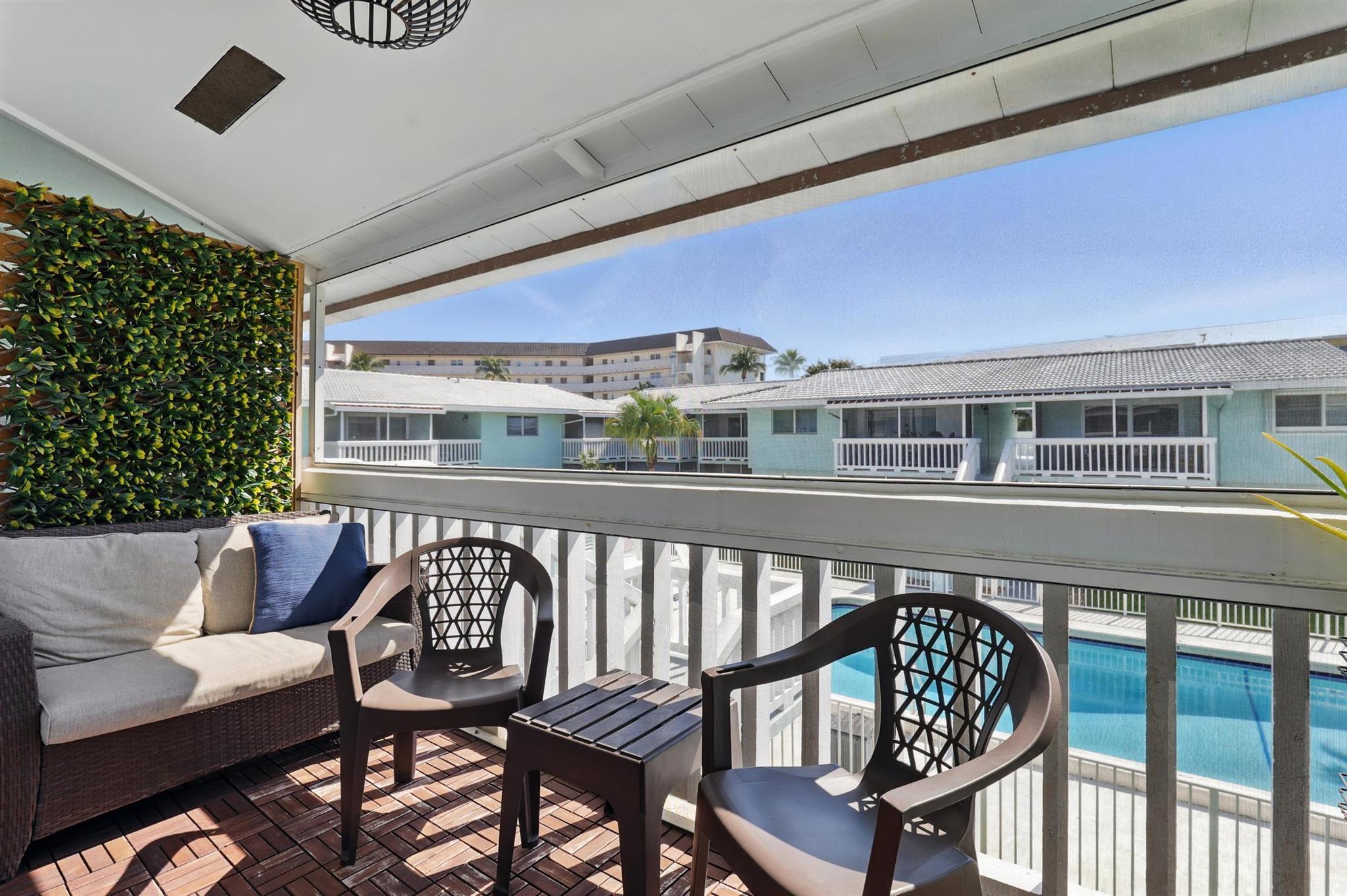 322 N Federal Highway 240