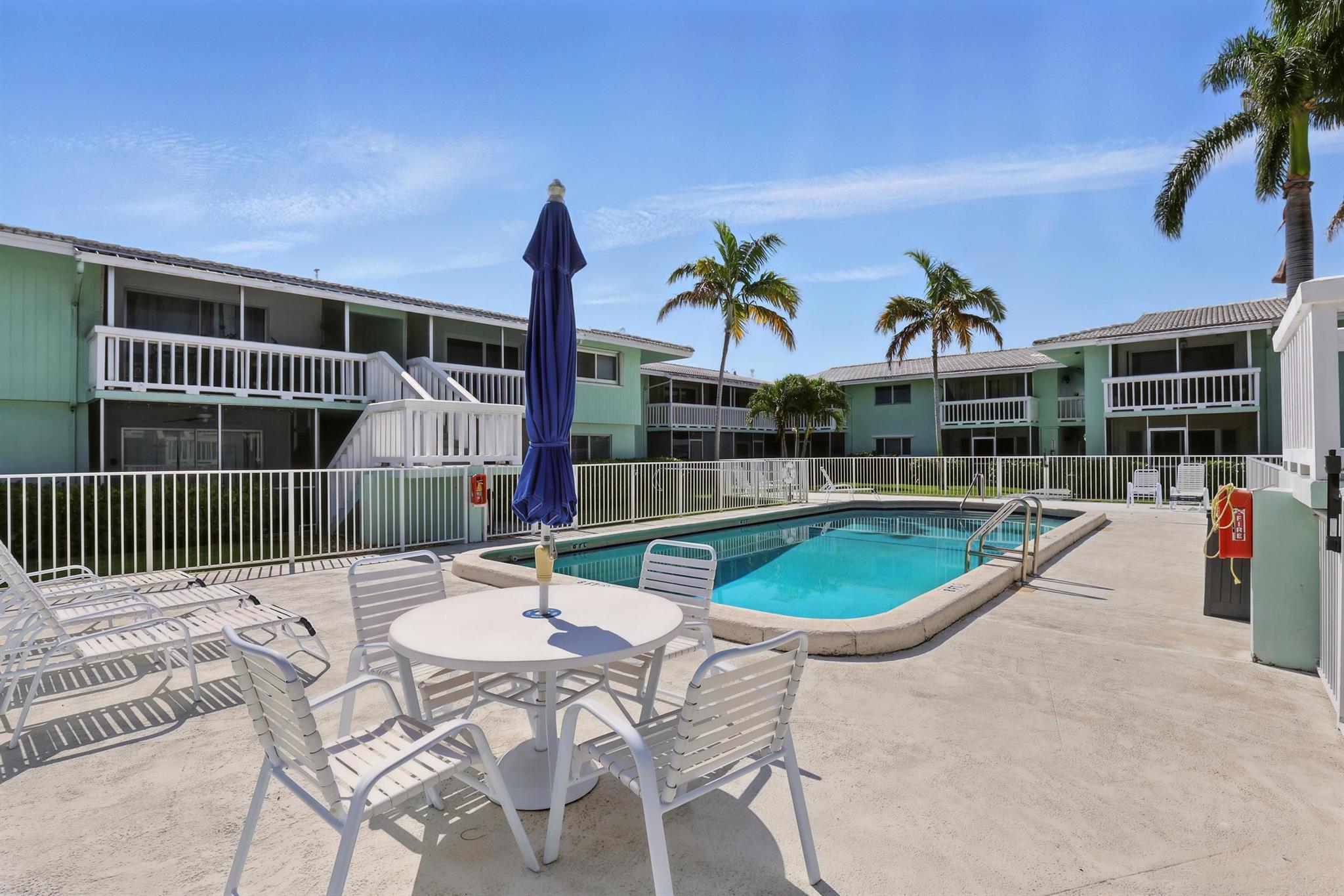 322 N Federal Highway 240