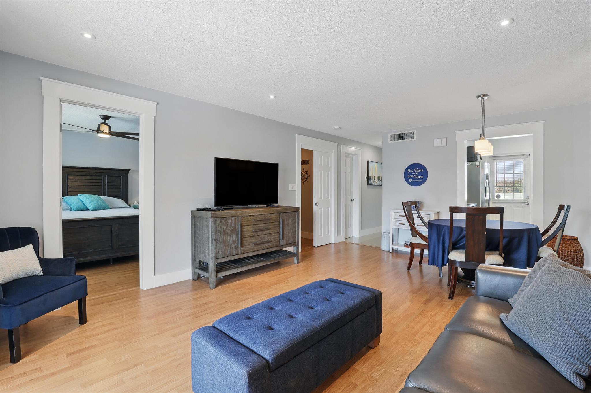 322 N Federal Highway 240