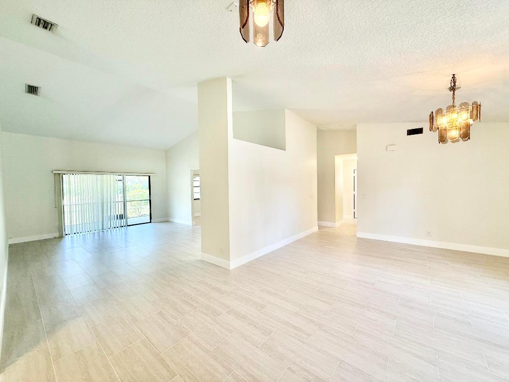 8686 Eagle Run Drive