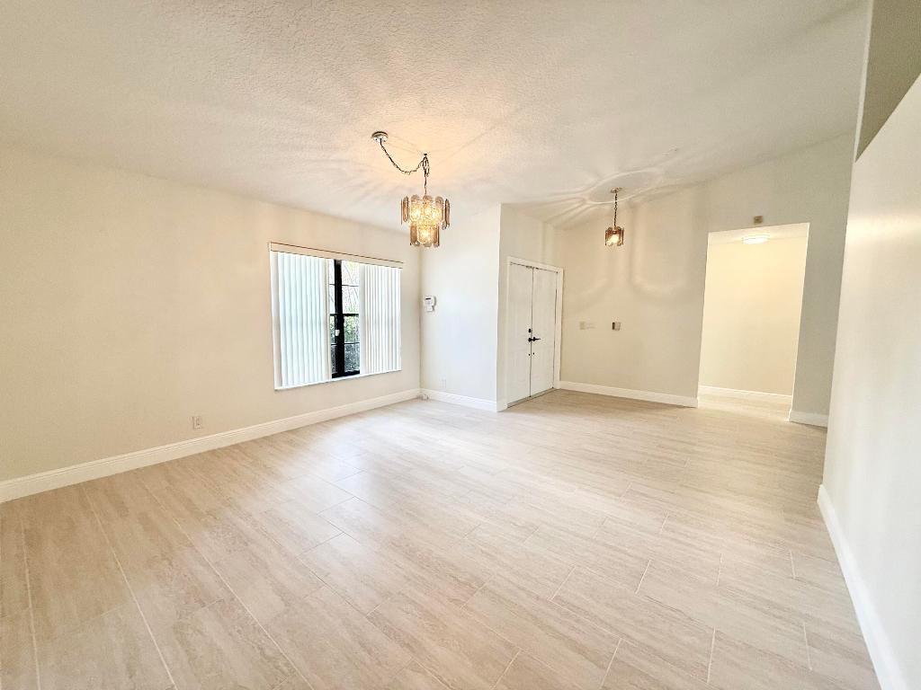 8686 Eagle Run Drive