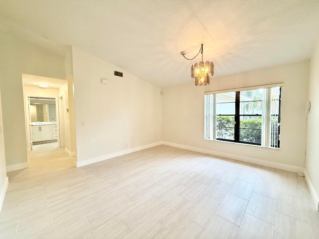 8686 Eagle Run Drive