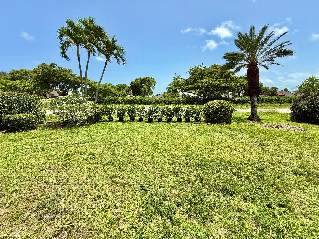 8686 Eagle Run Drive