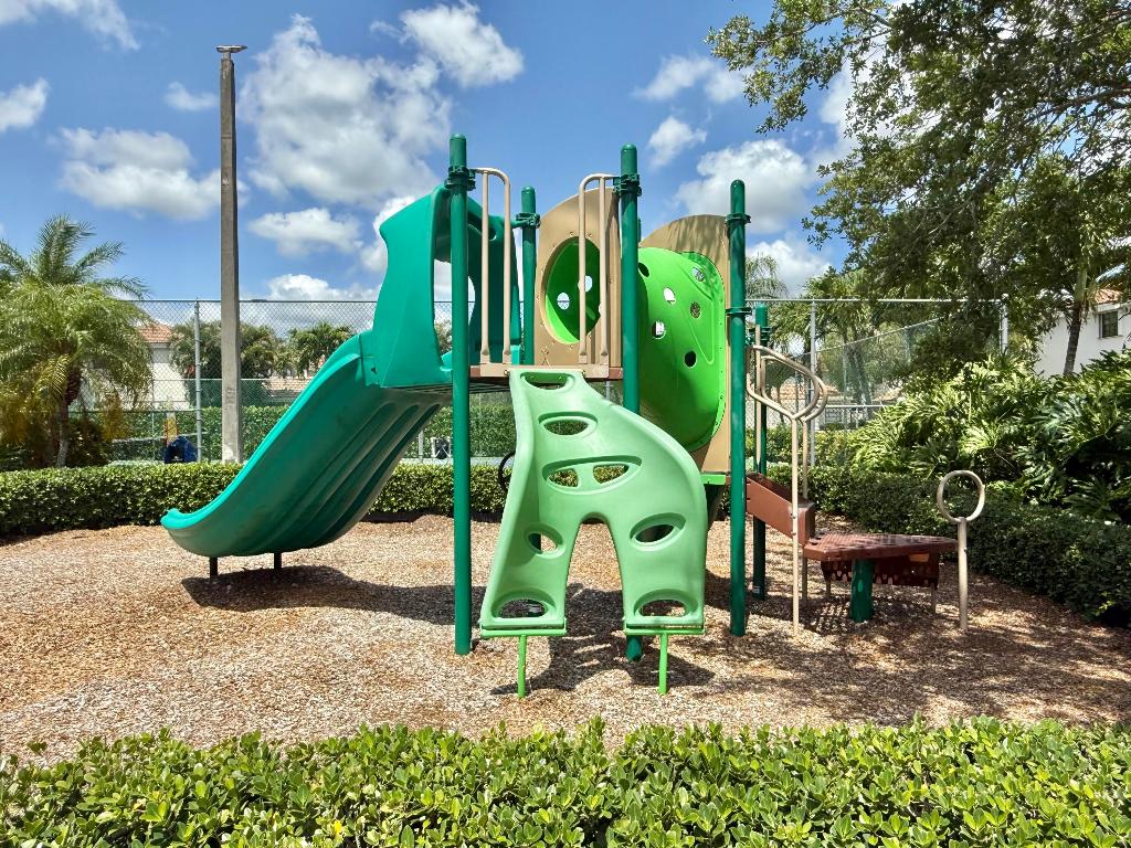 8686 Eagle Run Drive