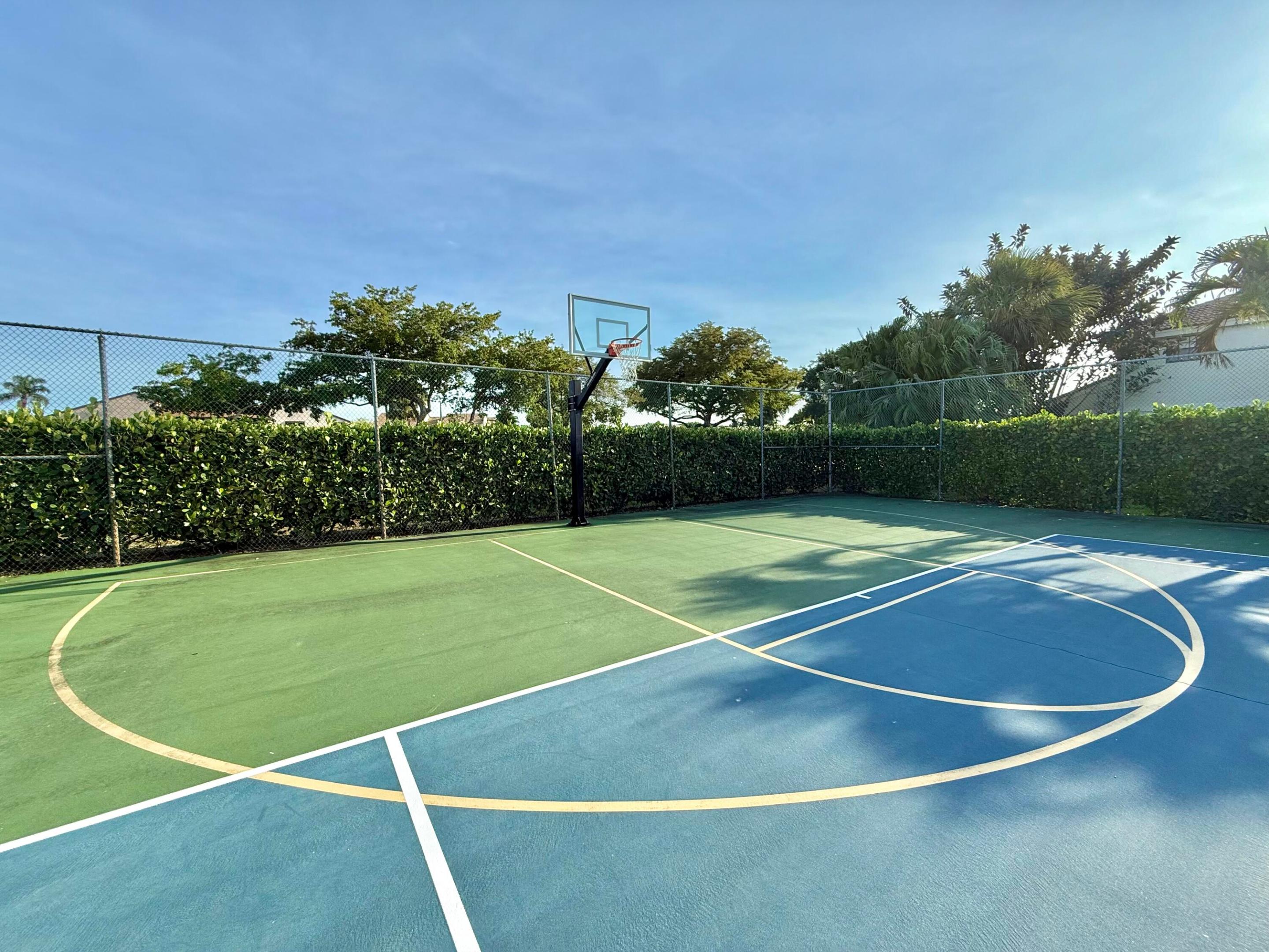 8686 Eagle Run Drive