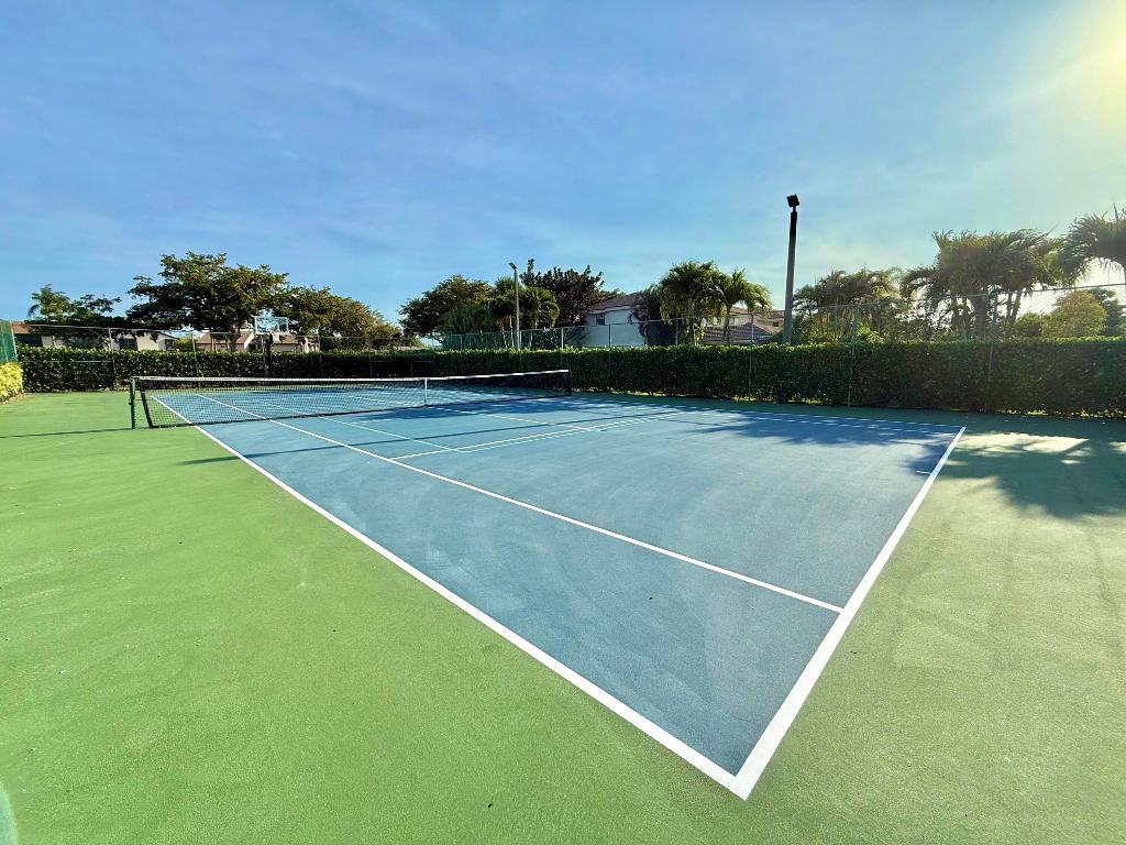 8686 Eagle Run Drive