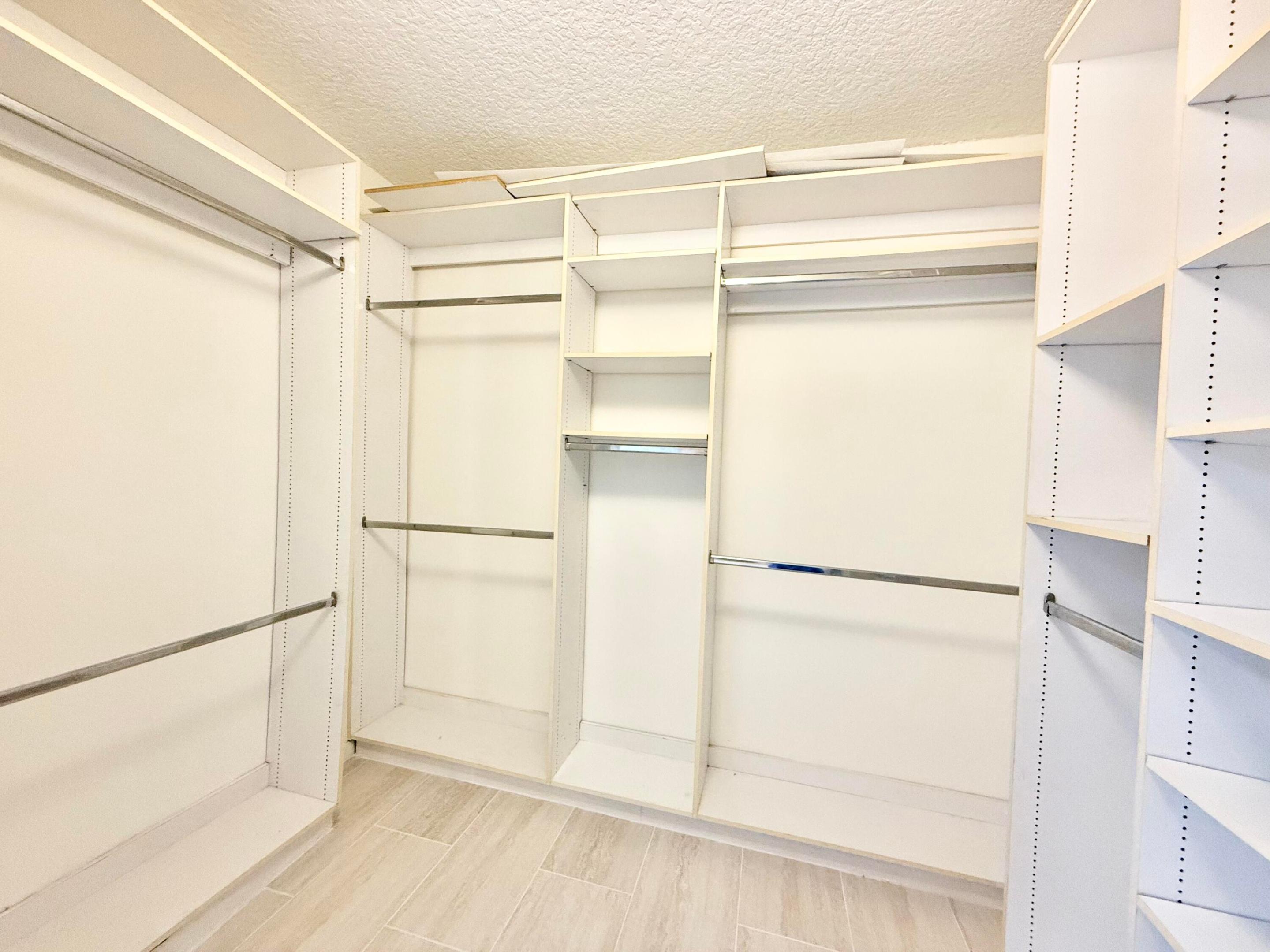 8686 Eagle Run Drive