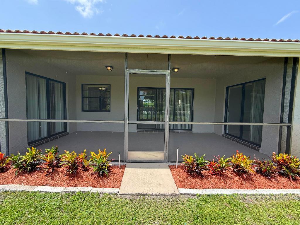 8686 Eagle Run Drive