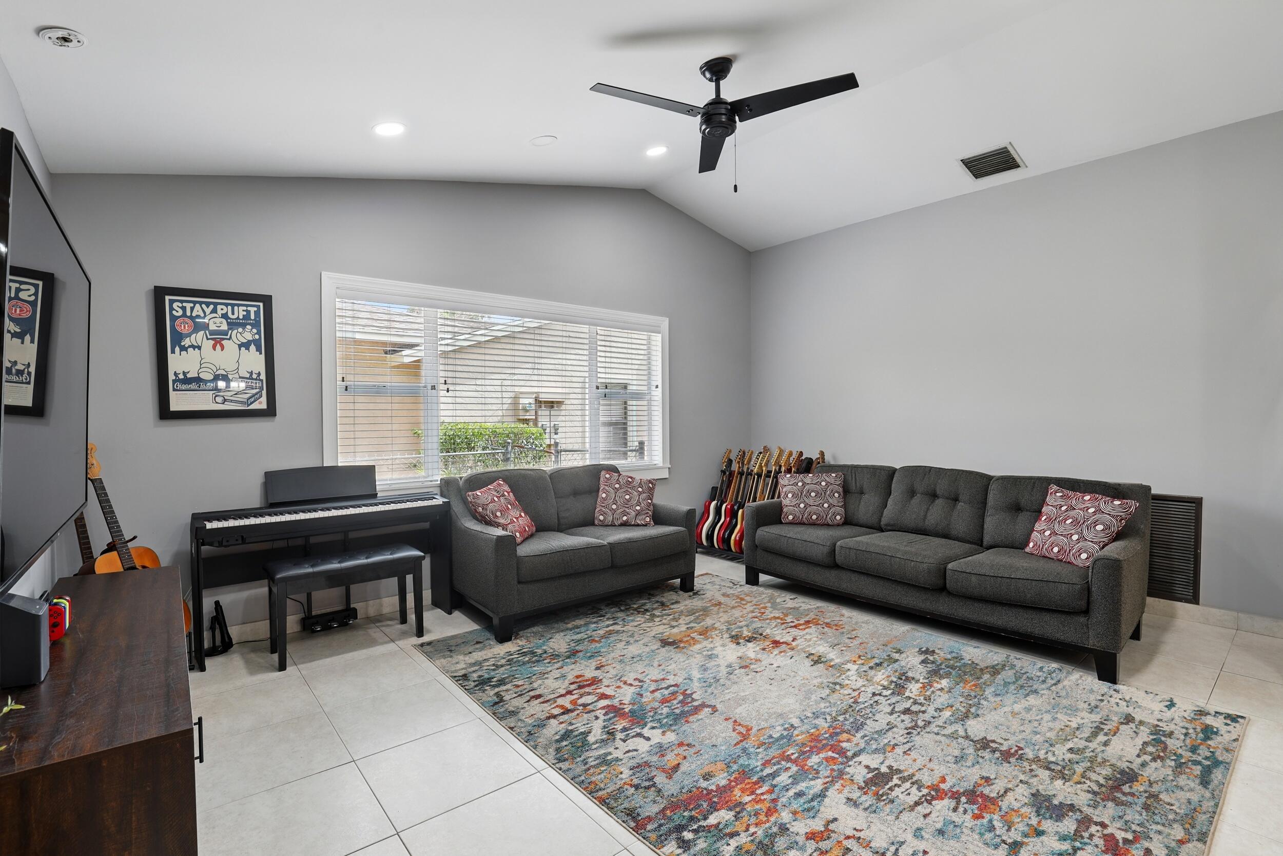 5183 Beechwood Road