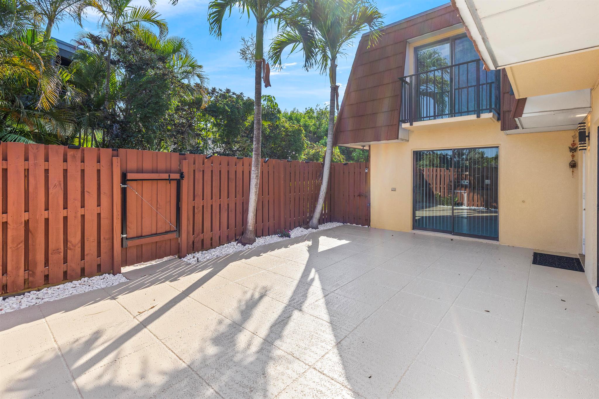 1420 Augusta Circle 126