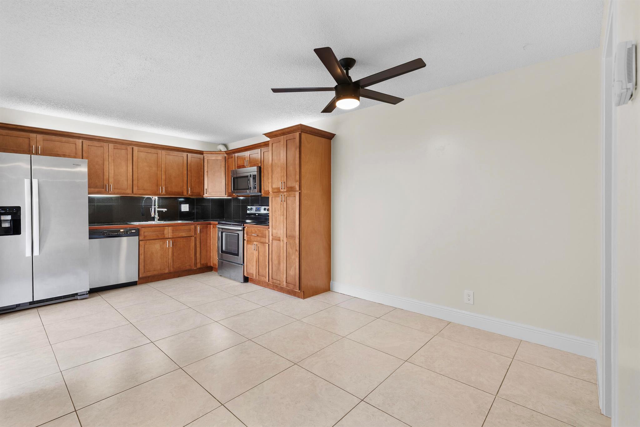 1420 Augusta Circle 126