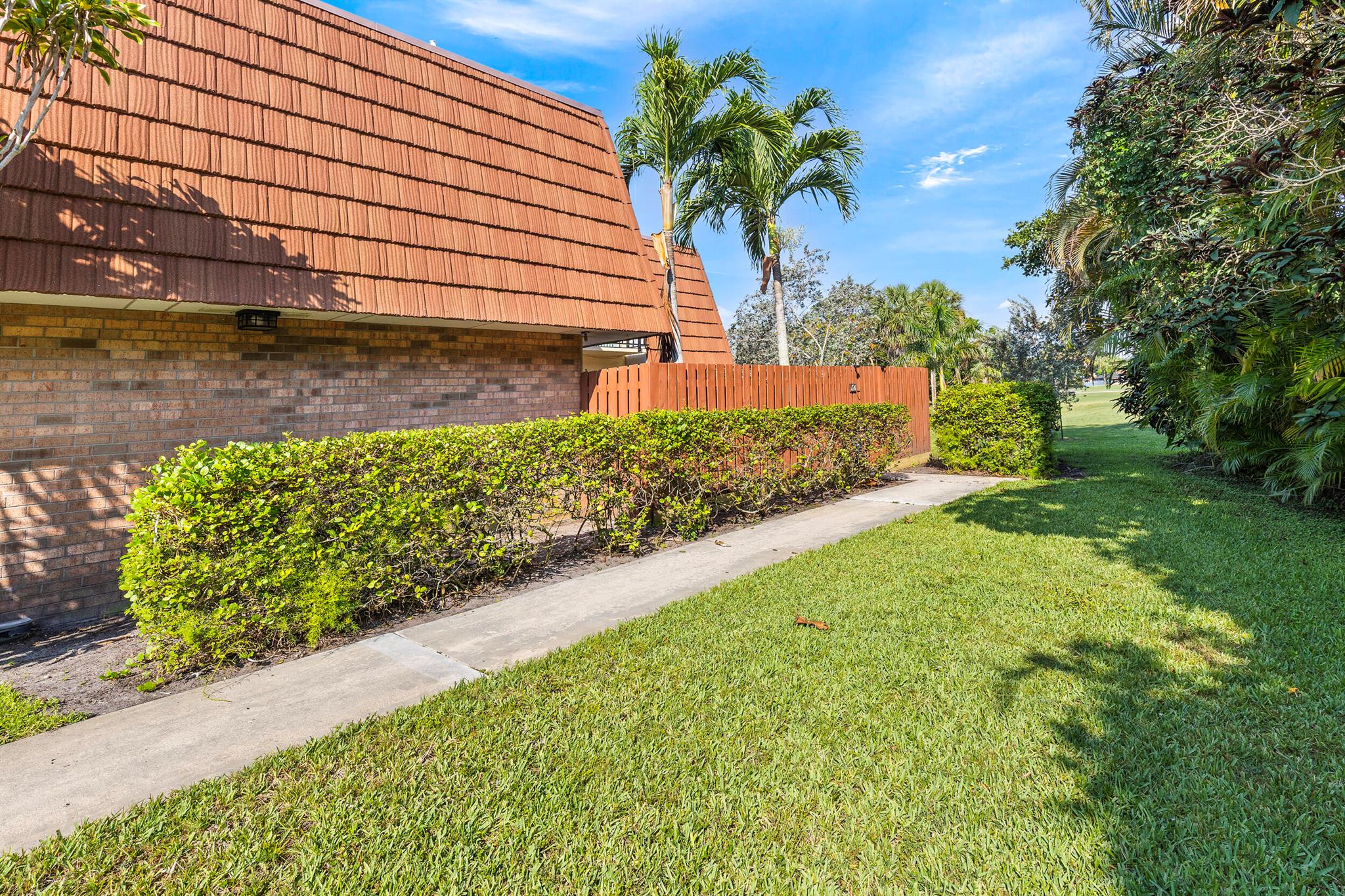 1420 Augusta Circle 126