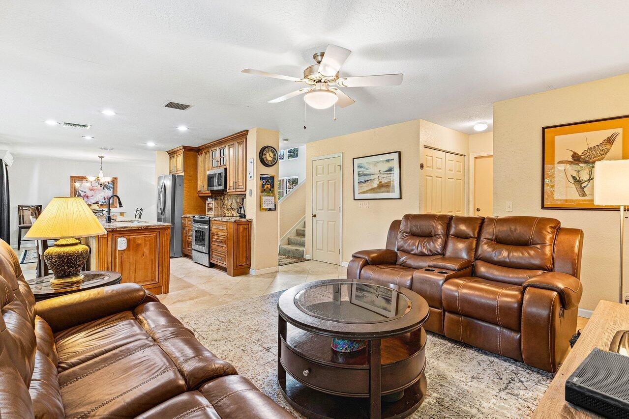 3995 Majestic Palm Way