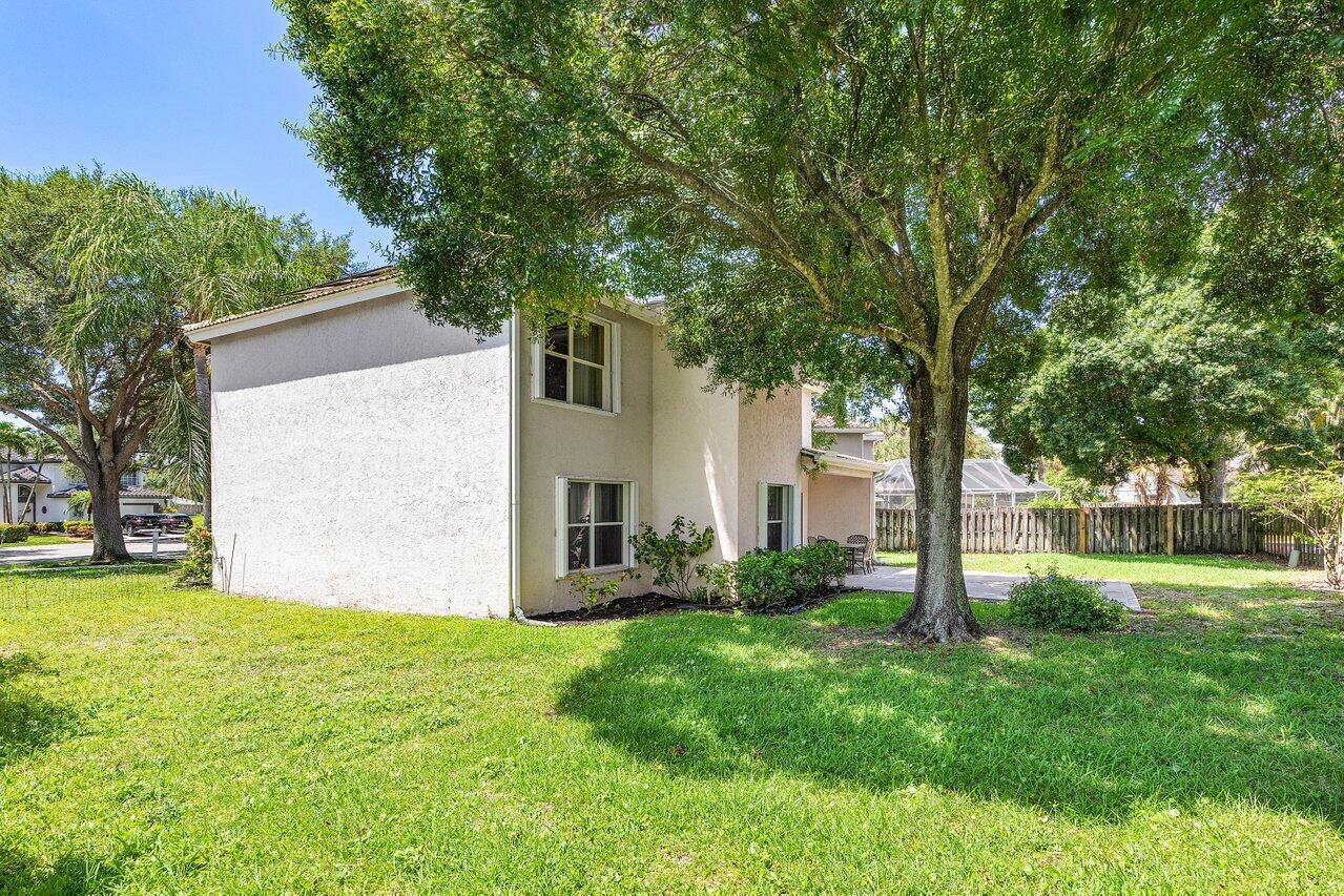 3995 Majestic Palm Way