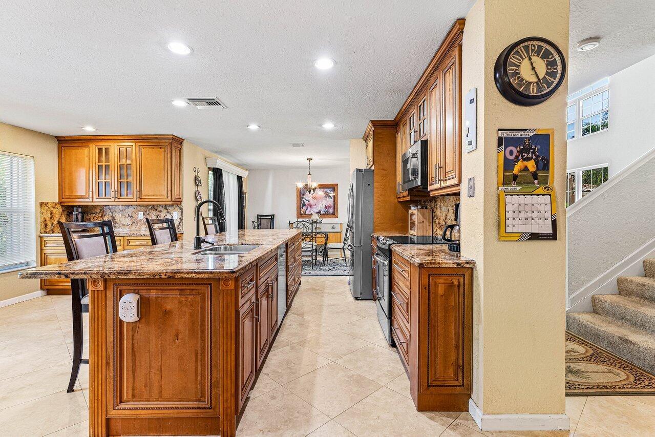 3995 Majestic Palm Way