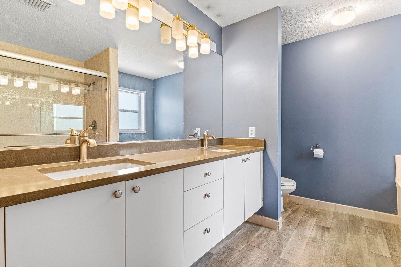 3995 Majestic Palm Way