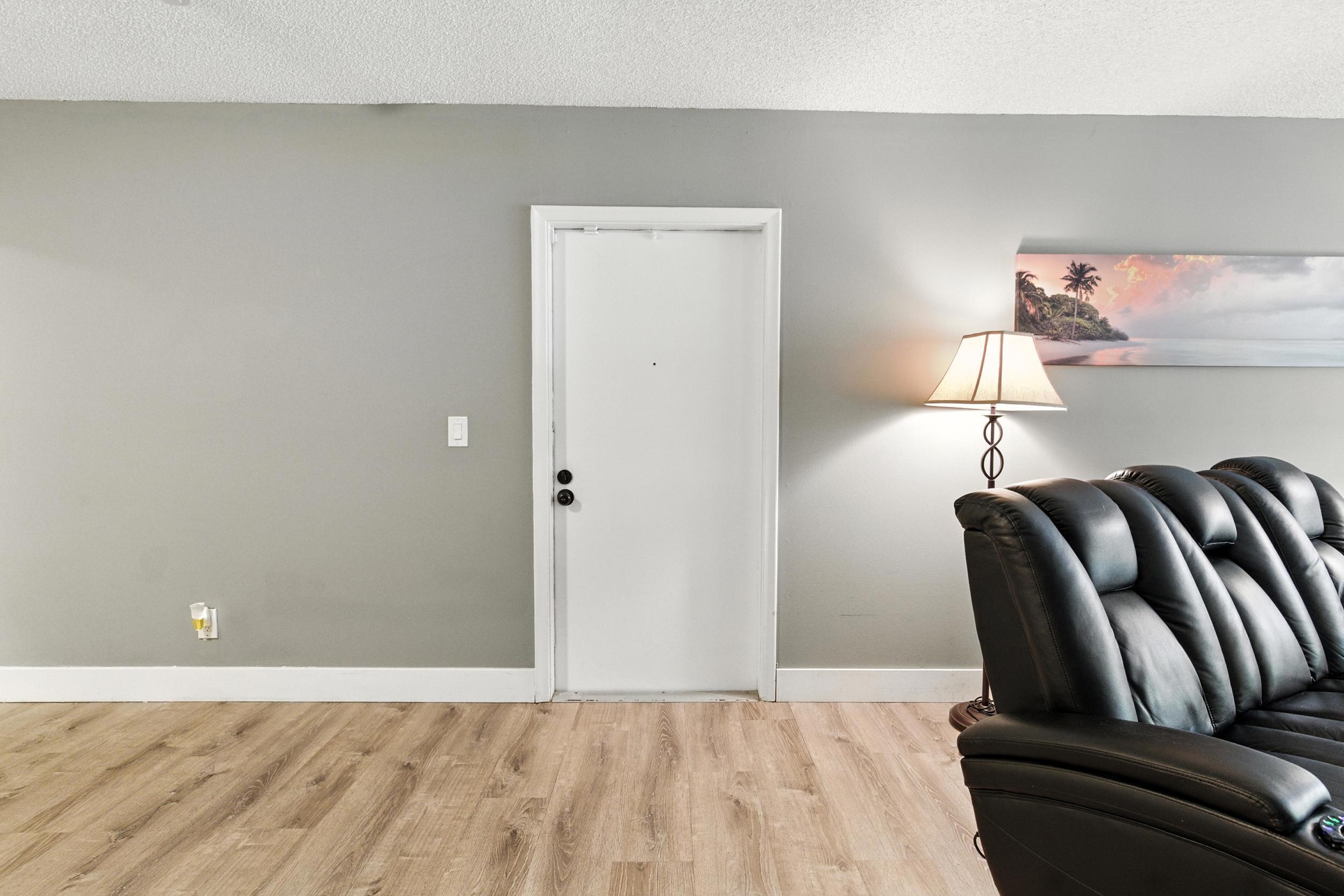 1902 Palmland Drive 3