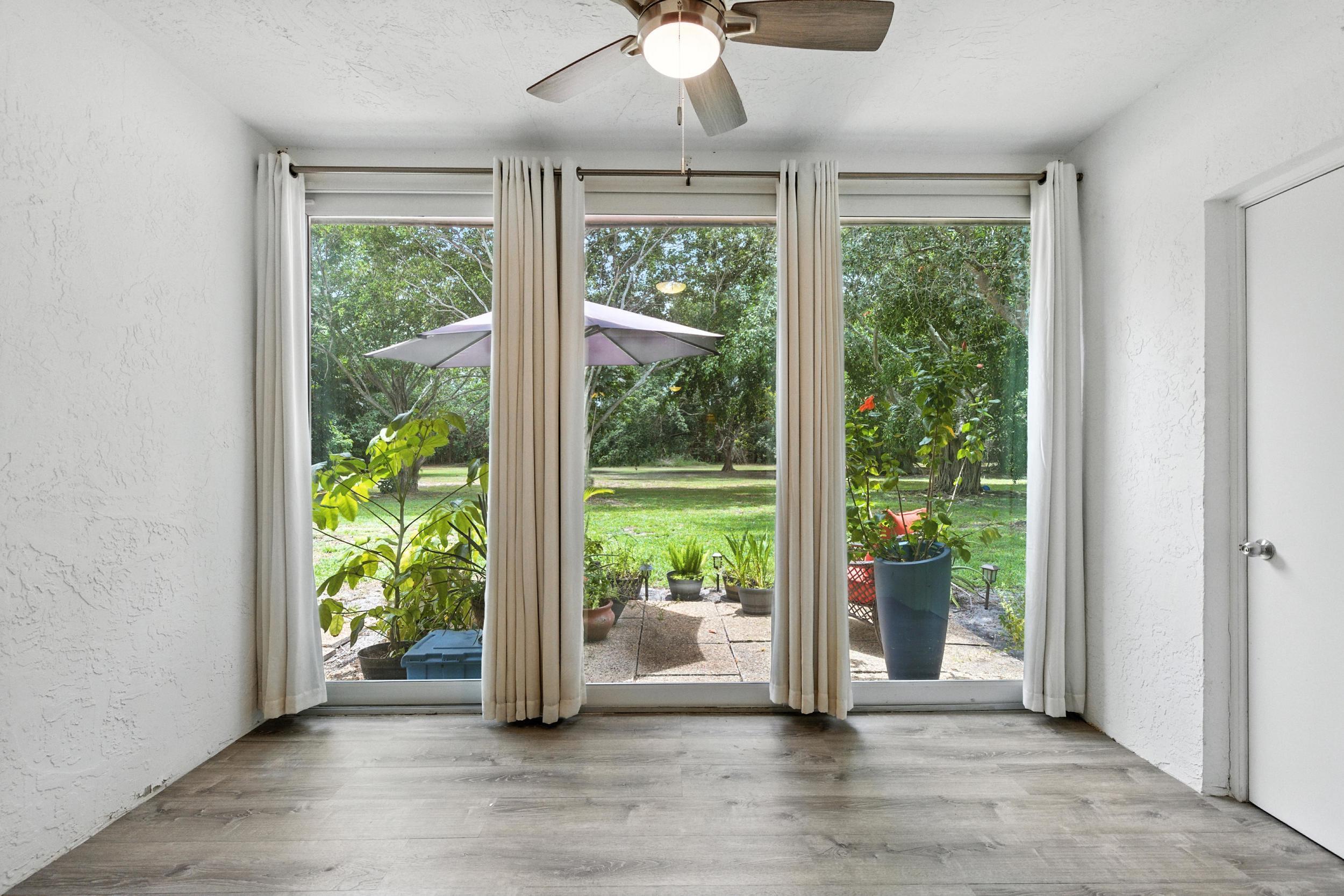 1902 Palmland Drive 3