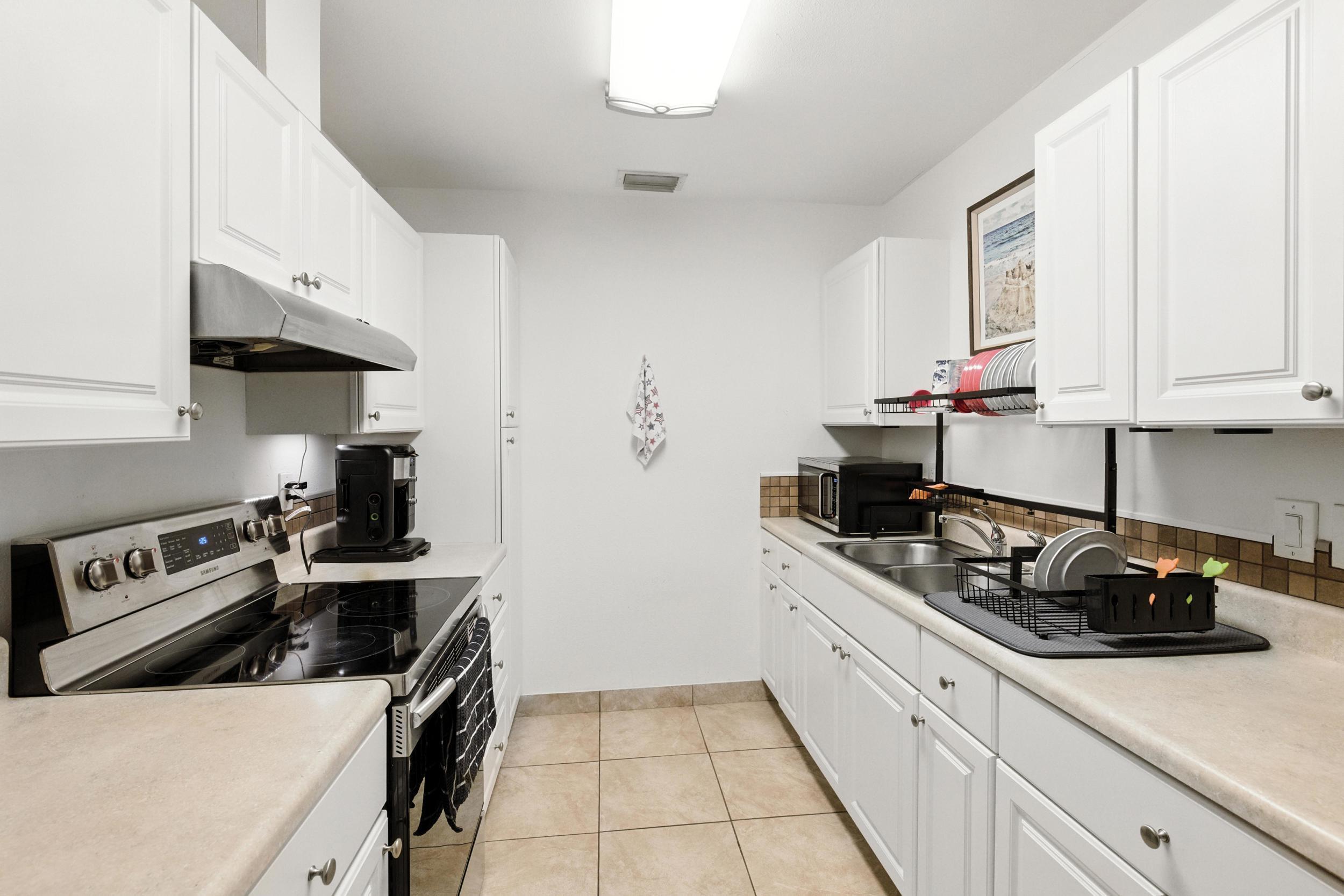 1902 Palmland Drive 3