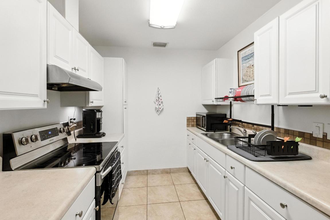 1902 Palmland Drive 3